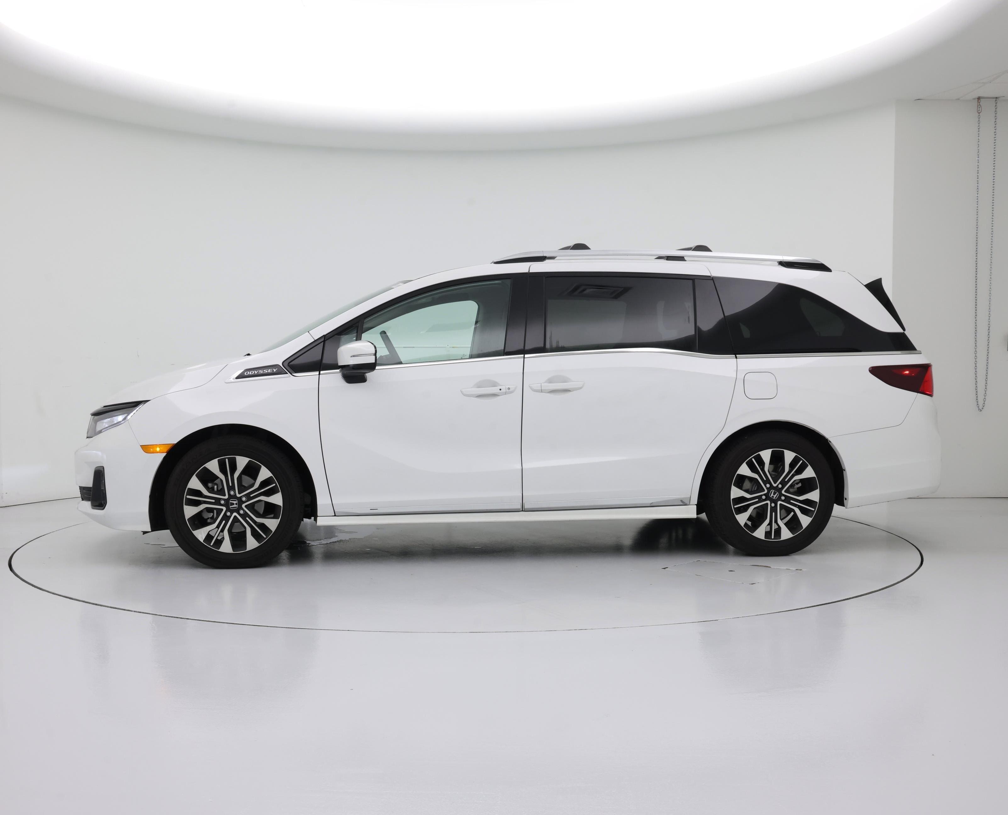 Thumbnail: 2025 Honda Odyssey - 3