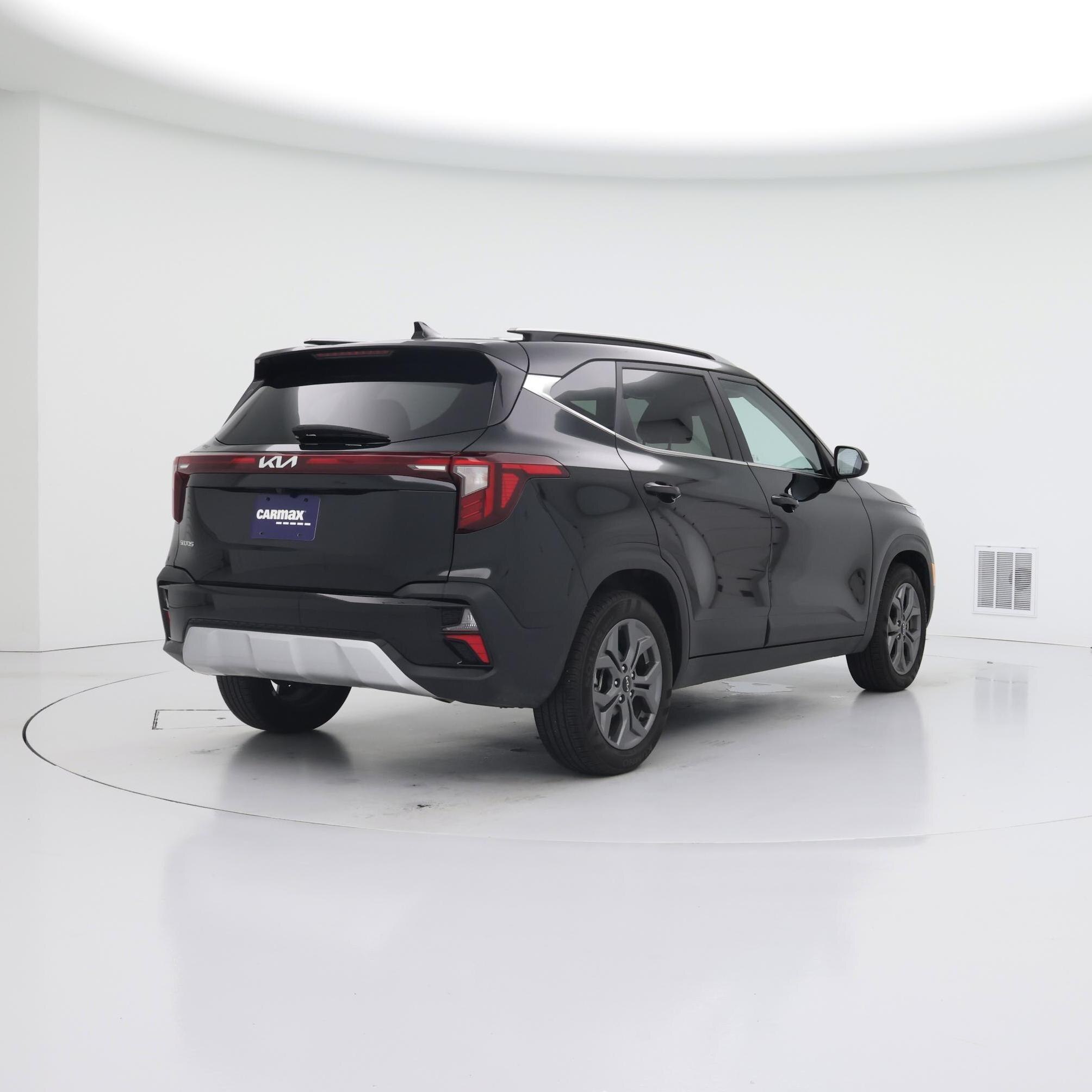 Thumbnail: 2024 Kia Seltos - 8