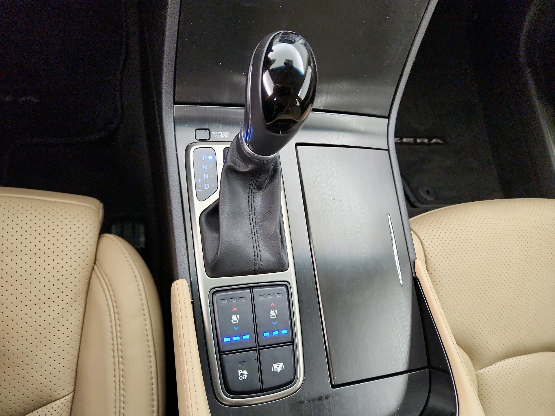 Thumbnail: 2014 Hyundai Azera - 18