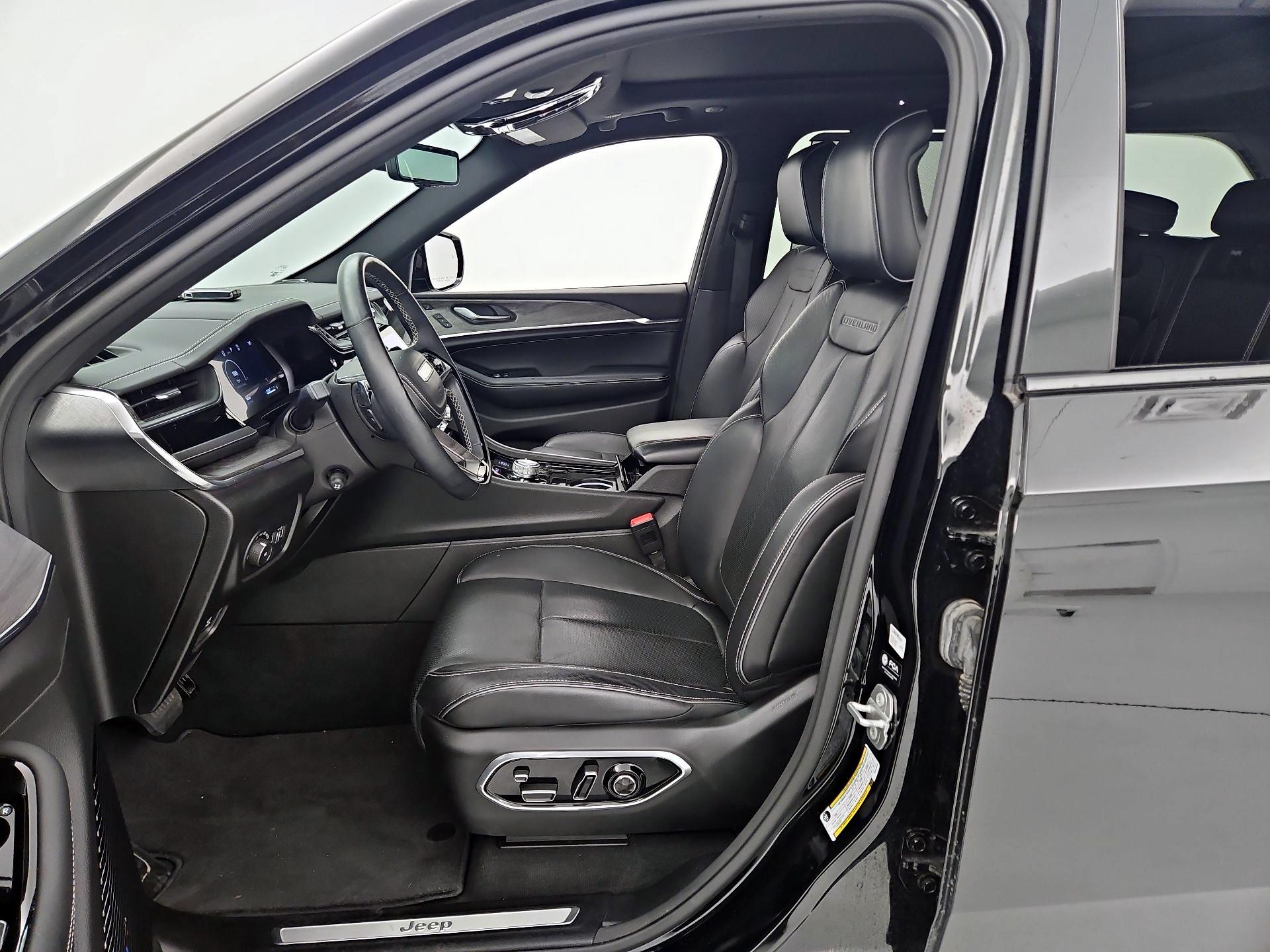 Thumbnail: 2023 Jeep Grand Cherokee - 11