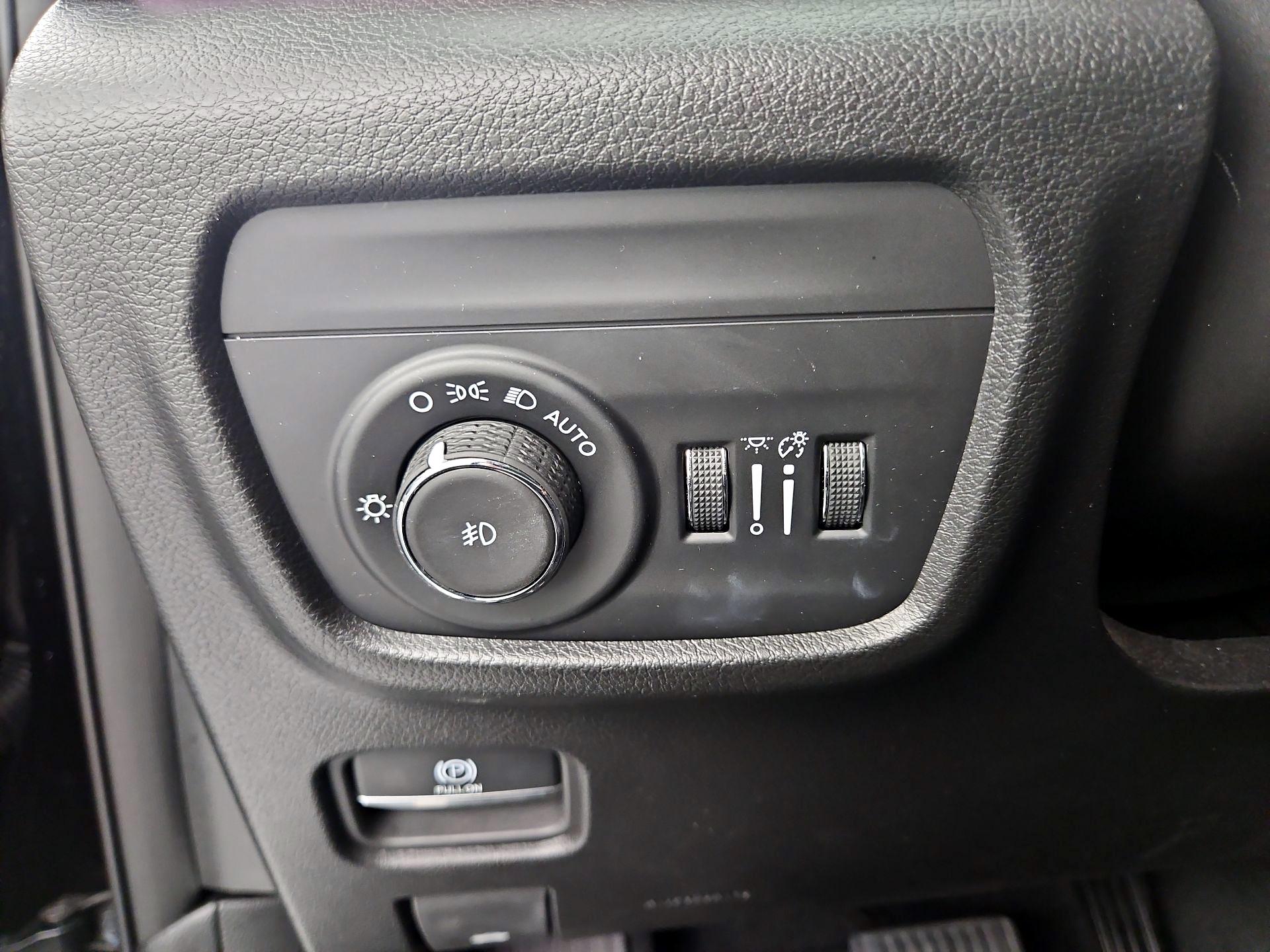 Thumbnail: 2023 Jeep Grand Cherokee - 13