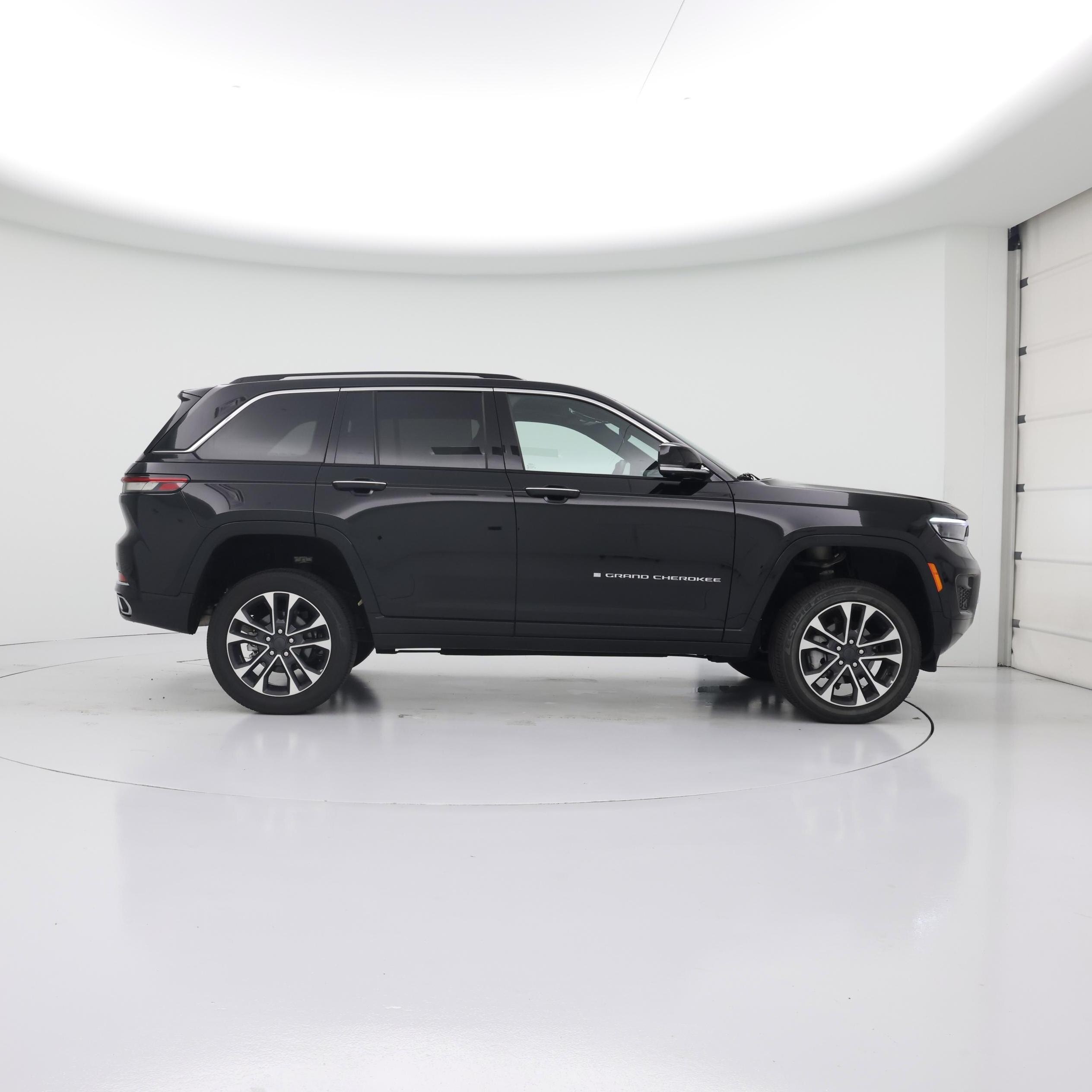 Thumbnail: 2023 Jeep Grand Cherokee - 7