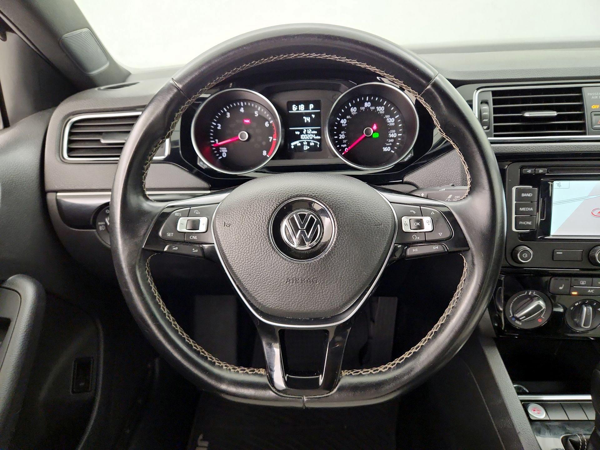 Thumbnail: 2015 Volkswagen Jetta - 10