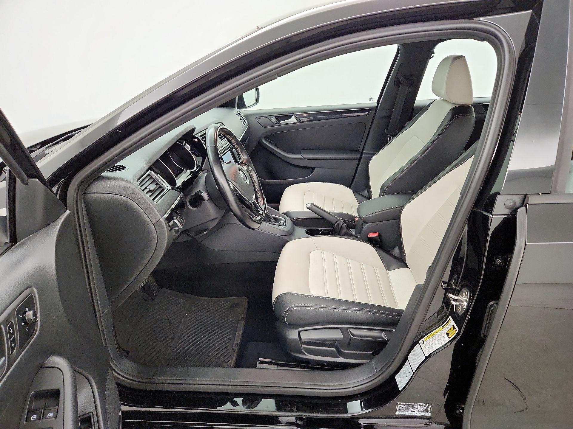 Thumbnail: 2015 Volkswagen Jetta - 11
