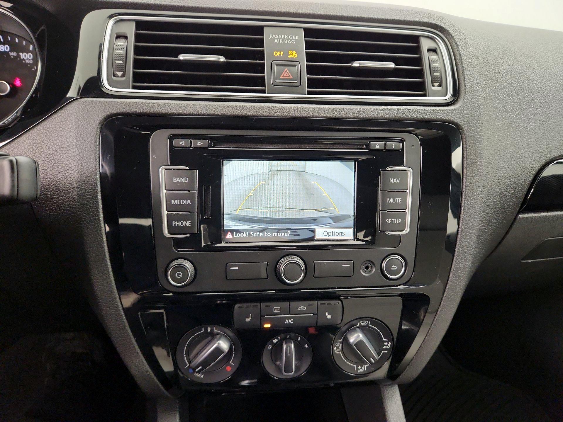 Thumbnail: 2015 Volkswagen Jetta - 15