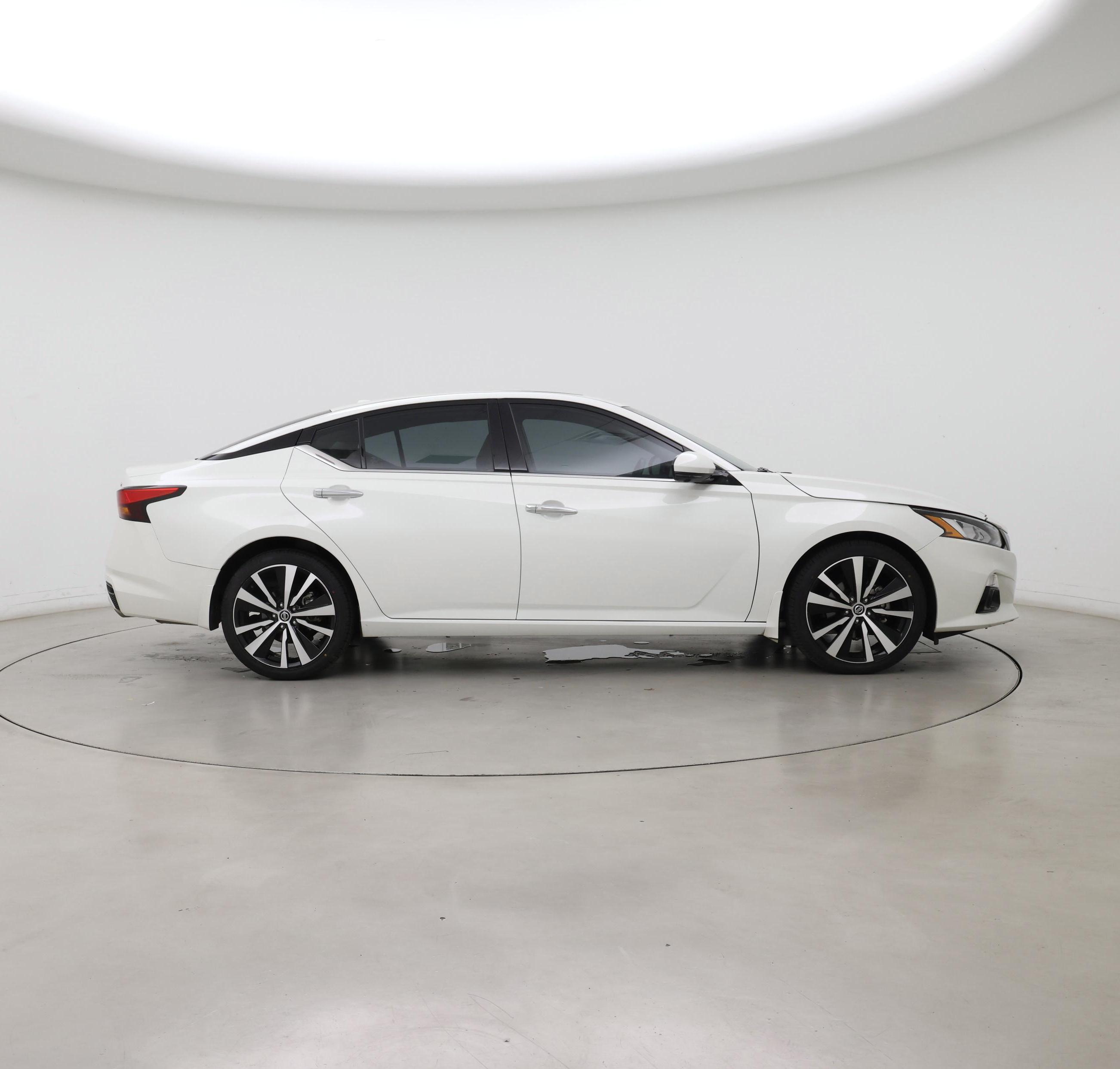 Thumbnail: 2022 Nissan Altima - 7