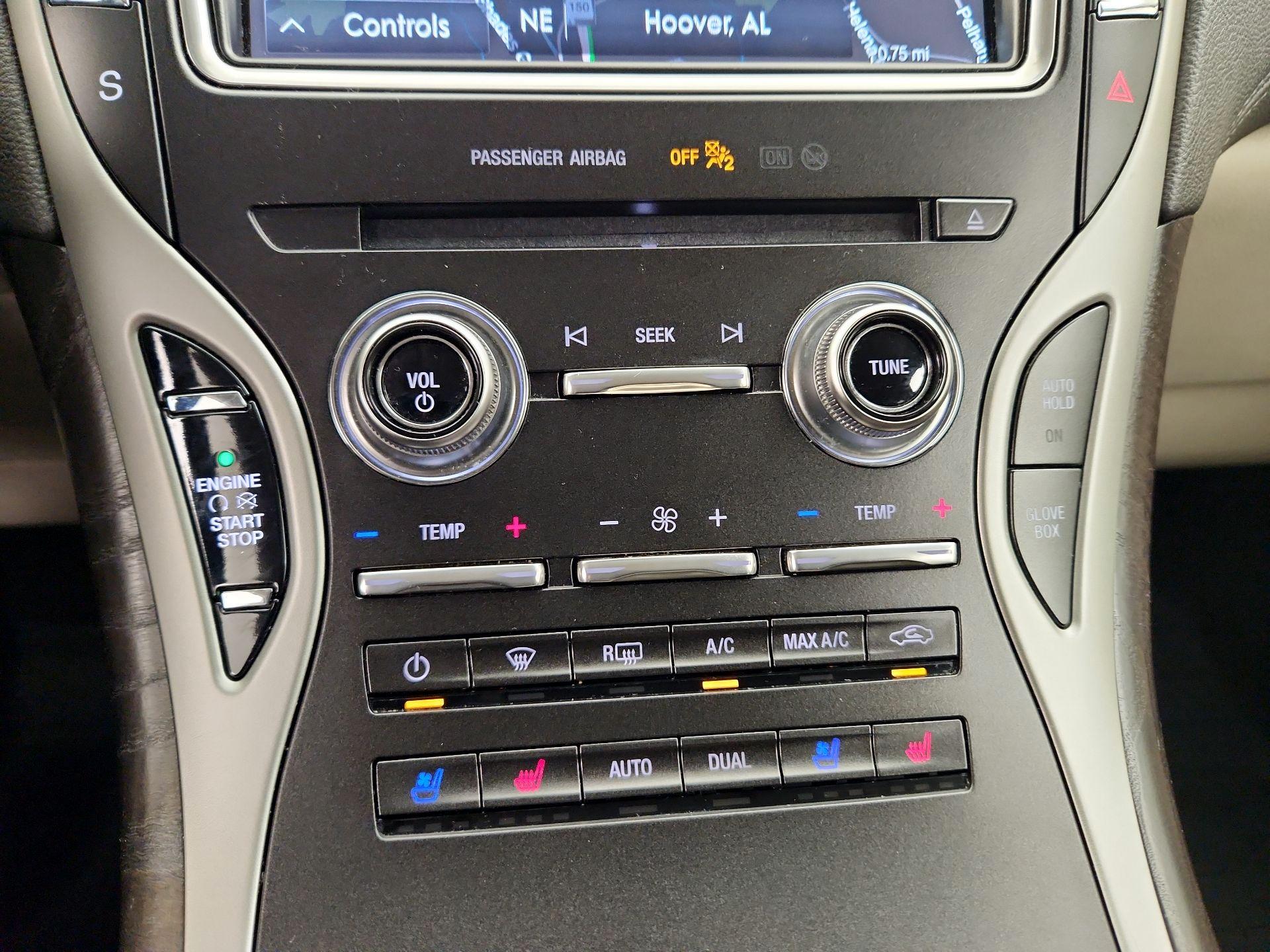 Thumbnail: 2019 Lincoln Nautilus - 17