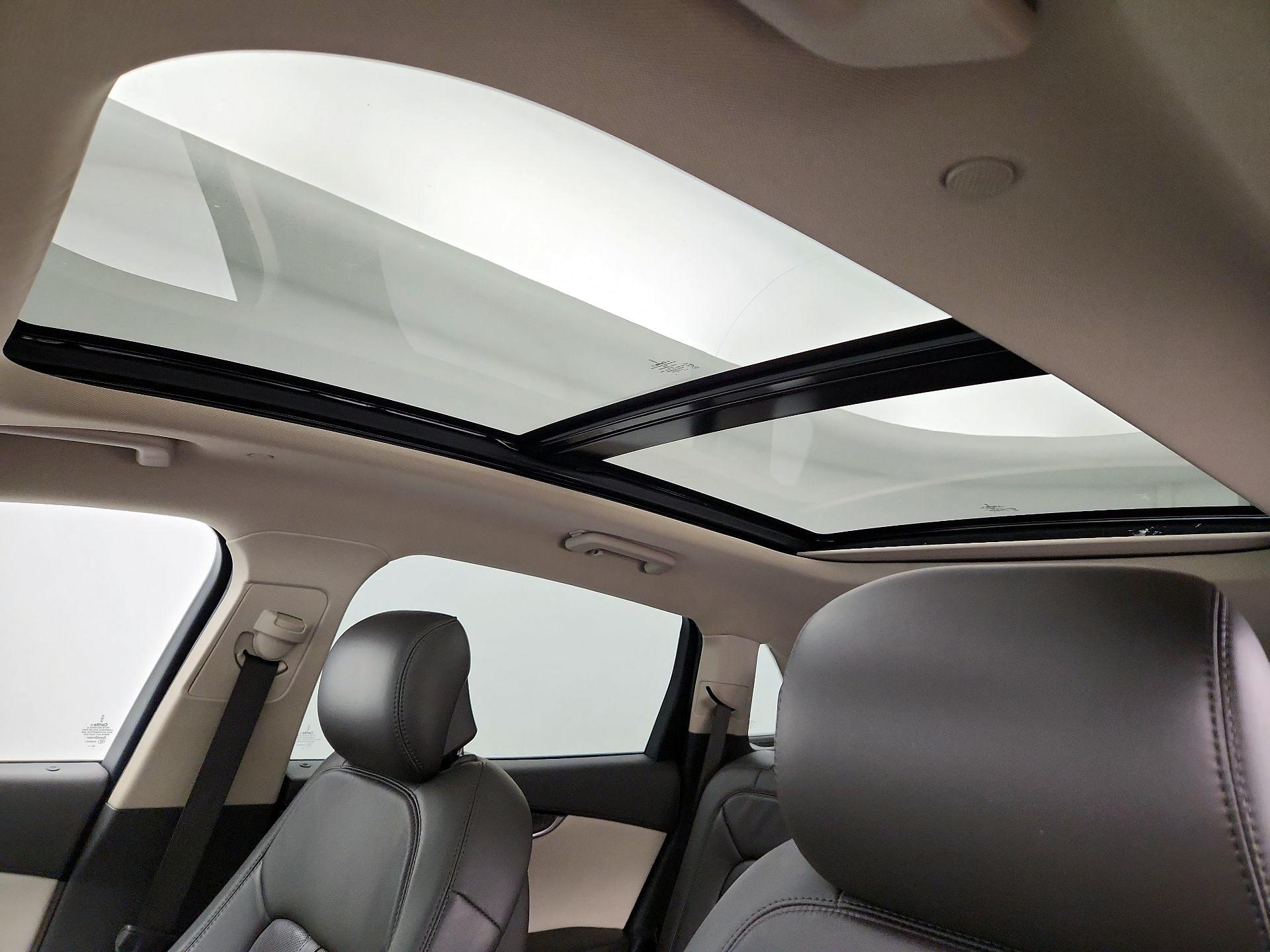 Thumbnail: 2019 Lincoln Nautilus - 20
