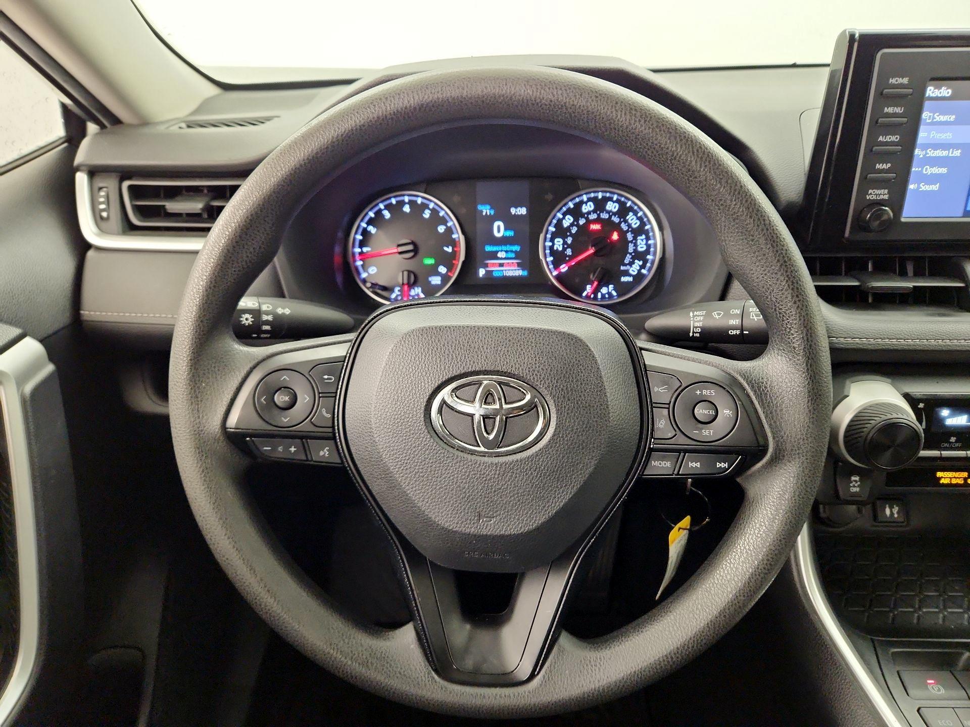 Thumbnail: 2019 Toyota RAV4 - 10