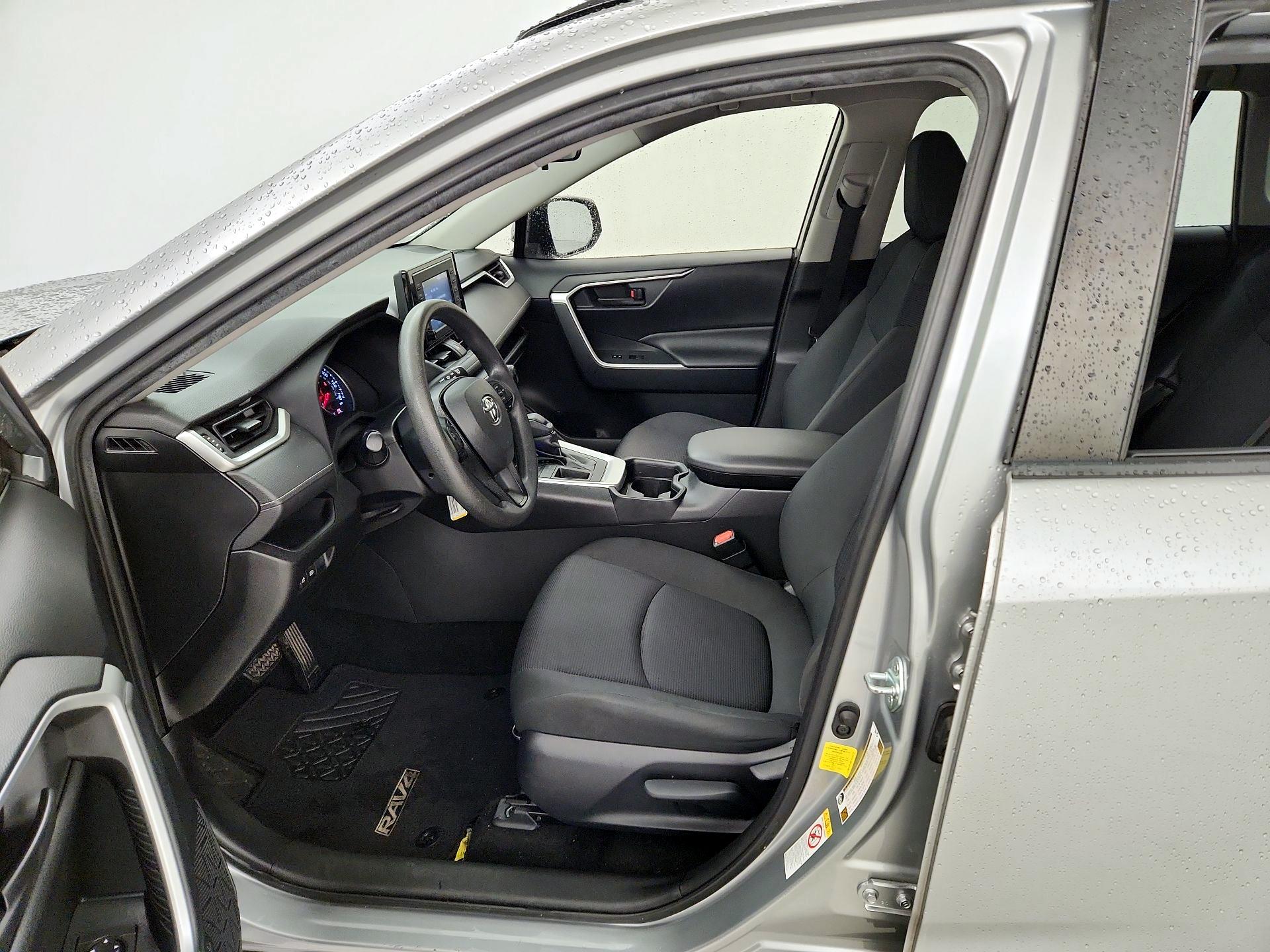 Thumbnail: 2019 Toyota RAV4 - 11