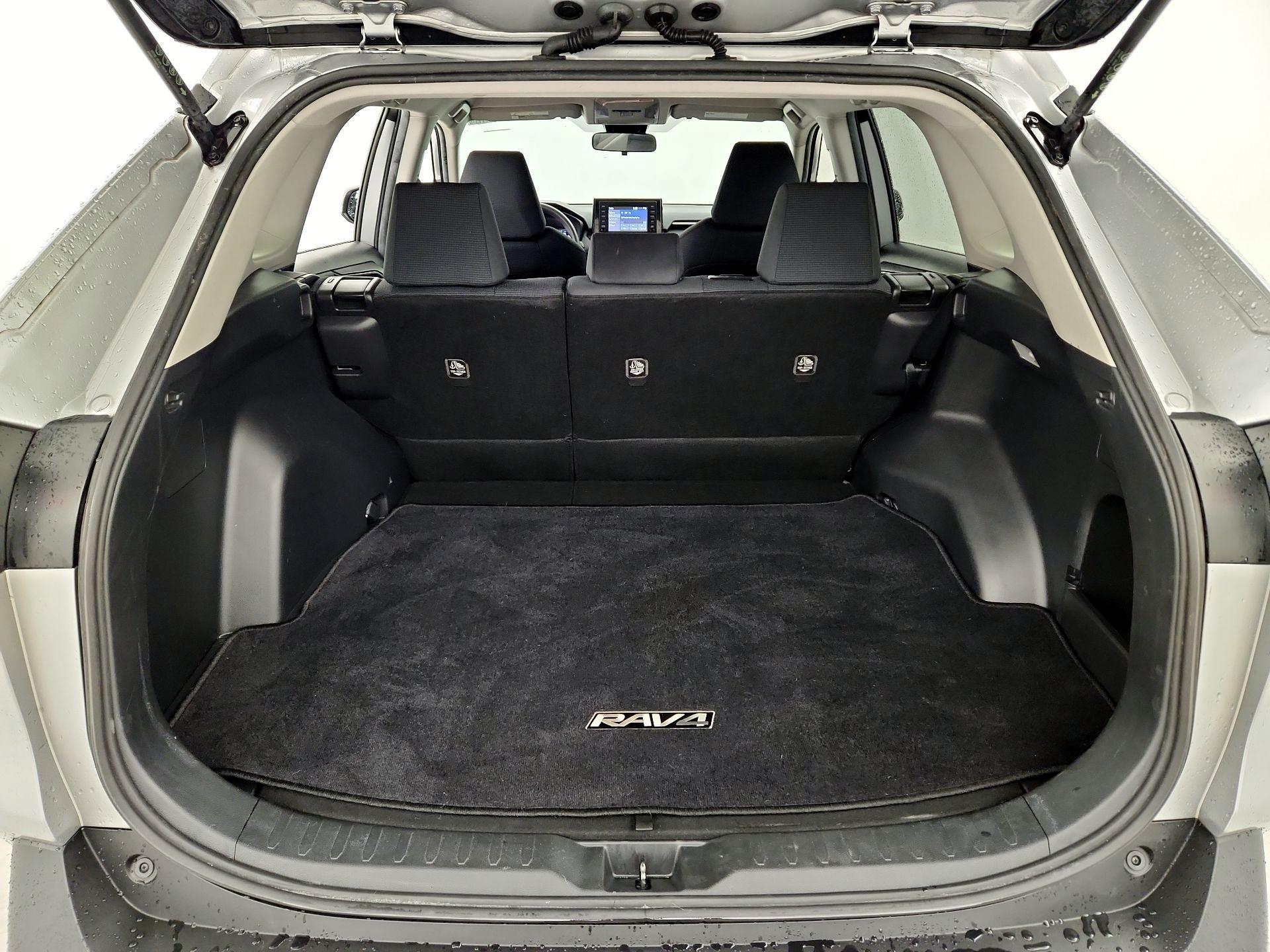 Thumbnail: 2019 Toyota RAV4 - 20