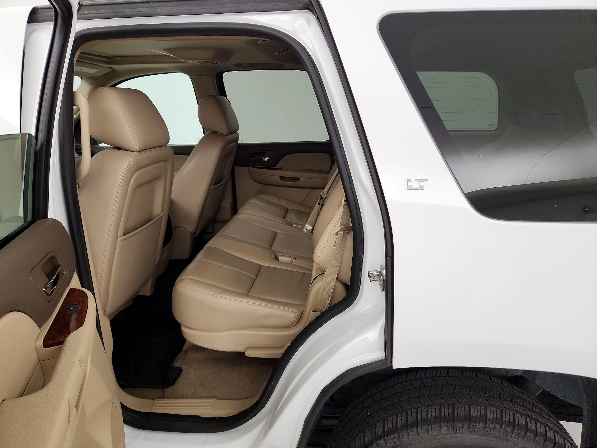 Thumbnail: 2014 Chevrolet Tahoe - 20