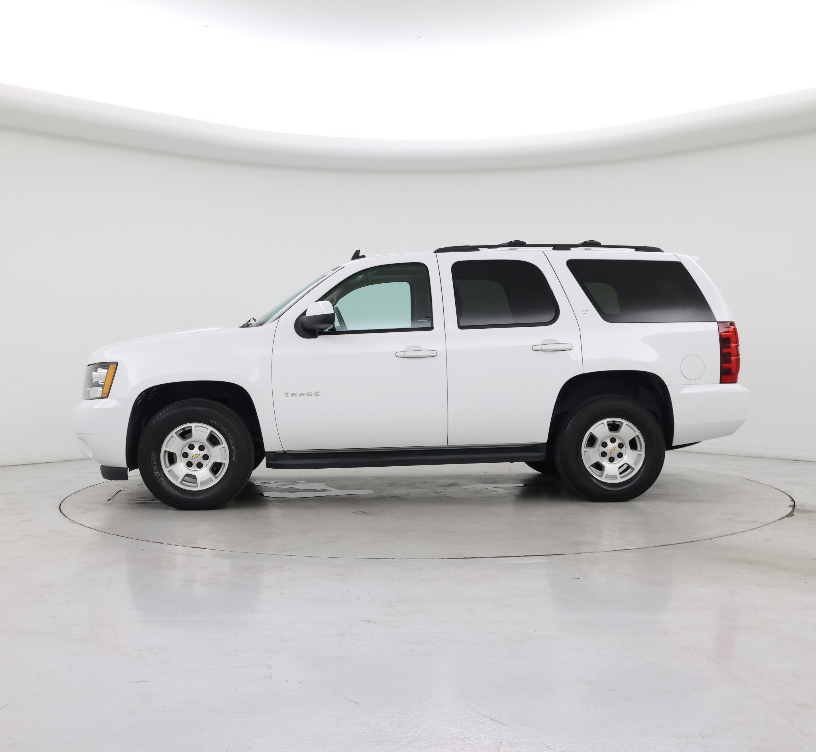 Thumbnail: 2014 Chevrolet Tahoe - 3