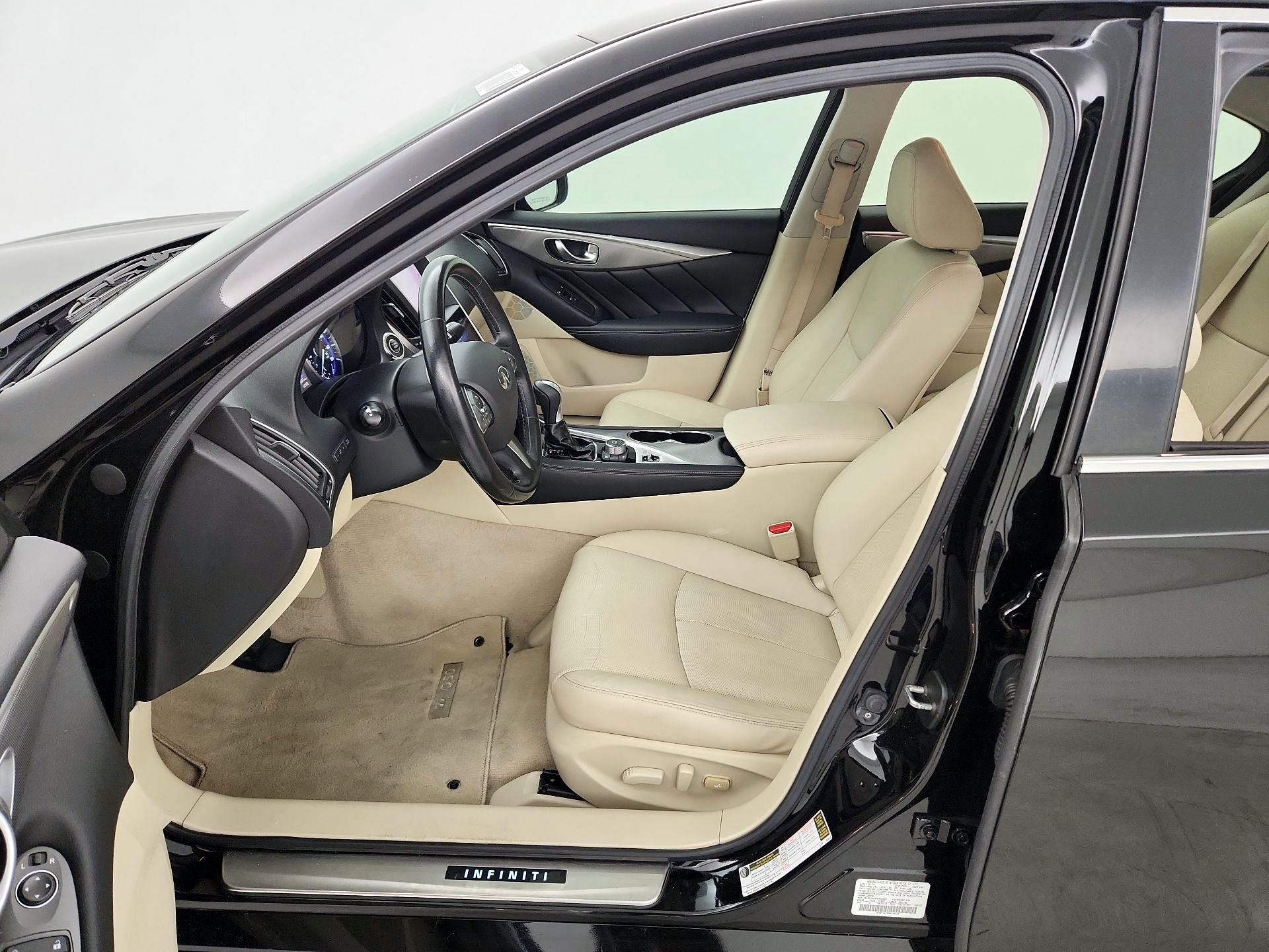 Thumbnail: 2015 INFINITI Q50 - 11