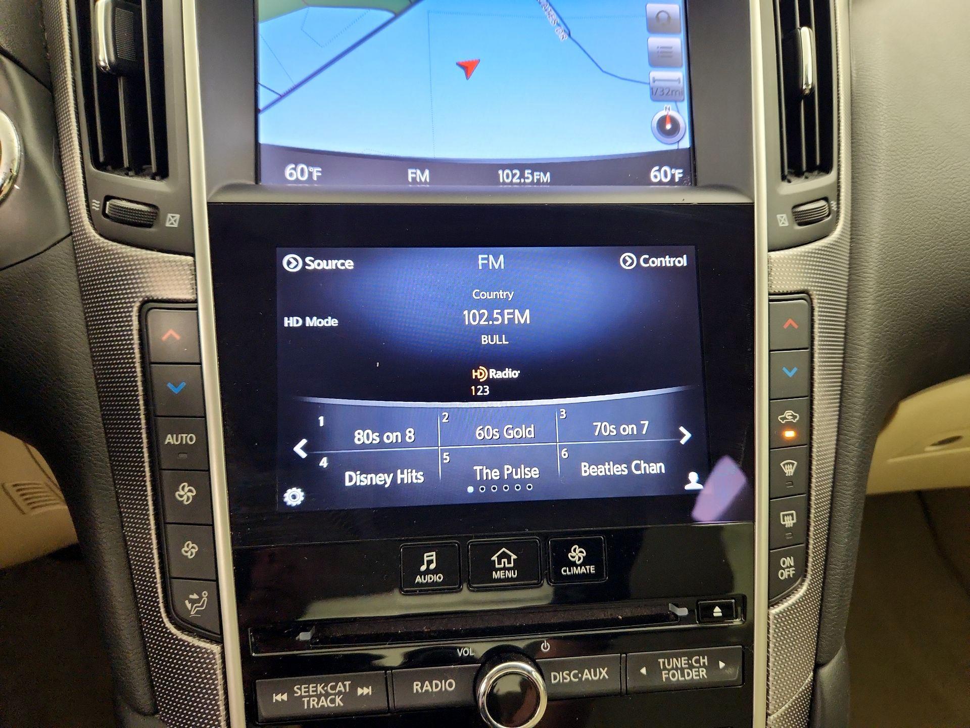 Thumbnail: 2015 INFINITI Q50 - 16