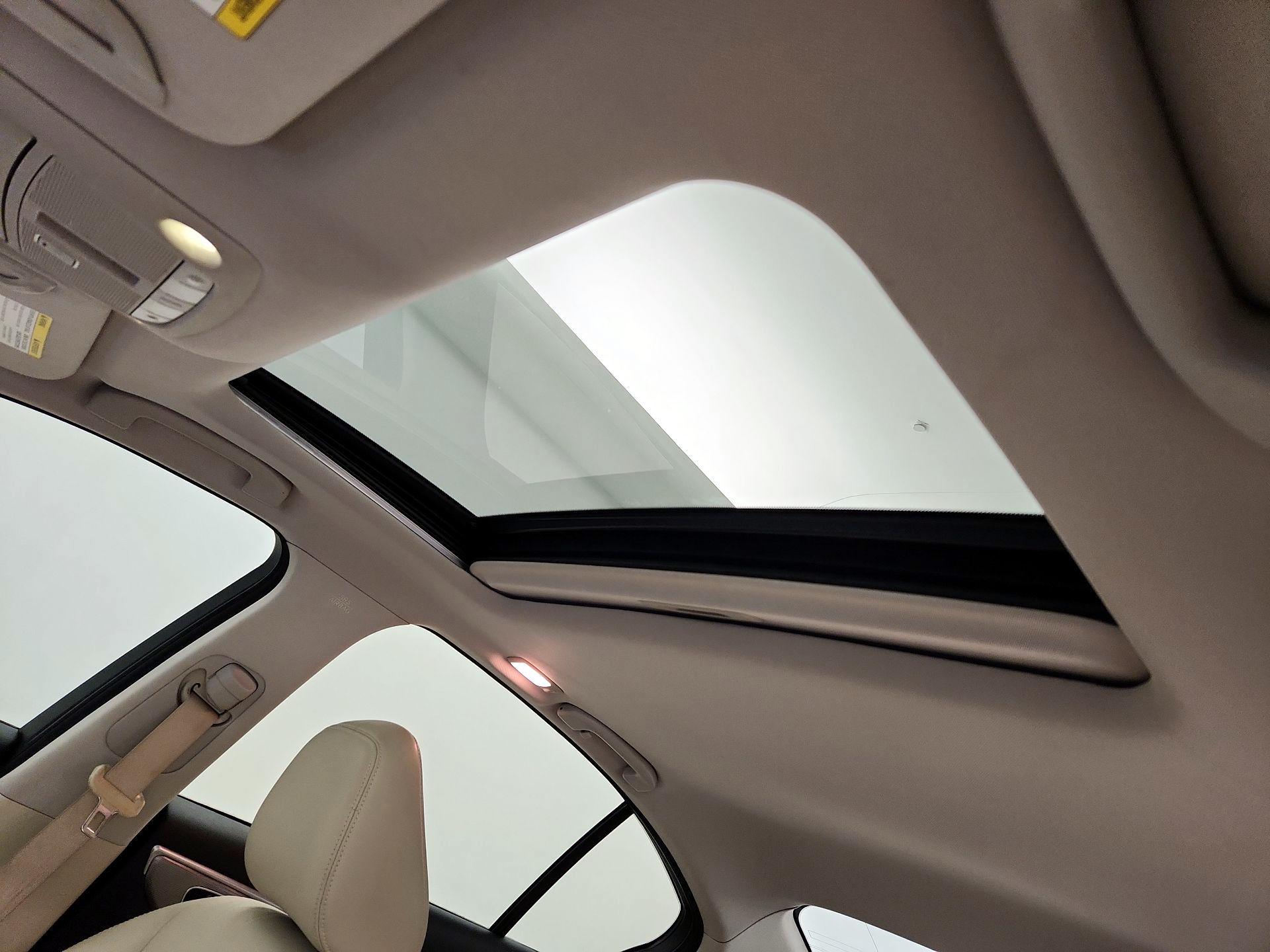 Thumbnail: 2015 INFINITI Q50 - 20