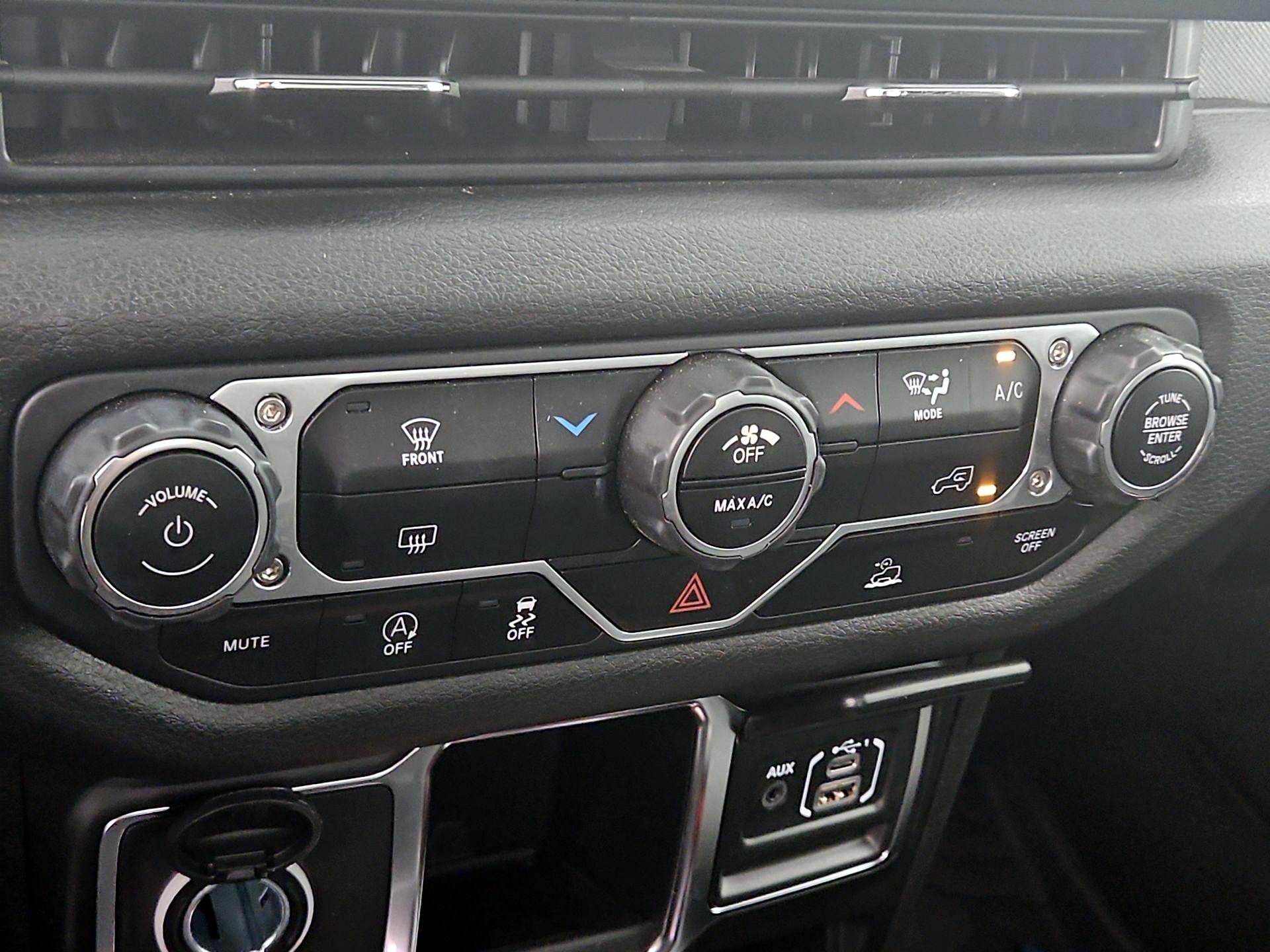 Thumbnail: 2024 Jeep Wrangler - 16