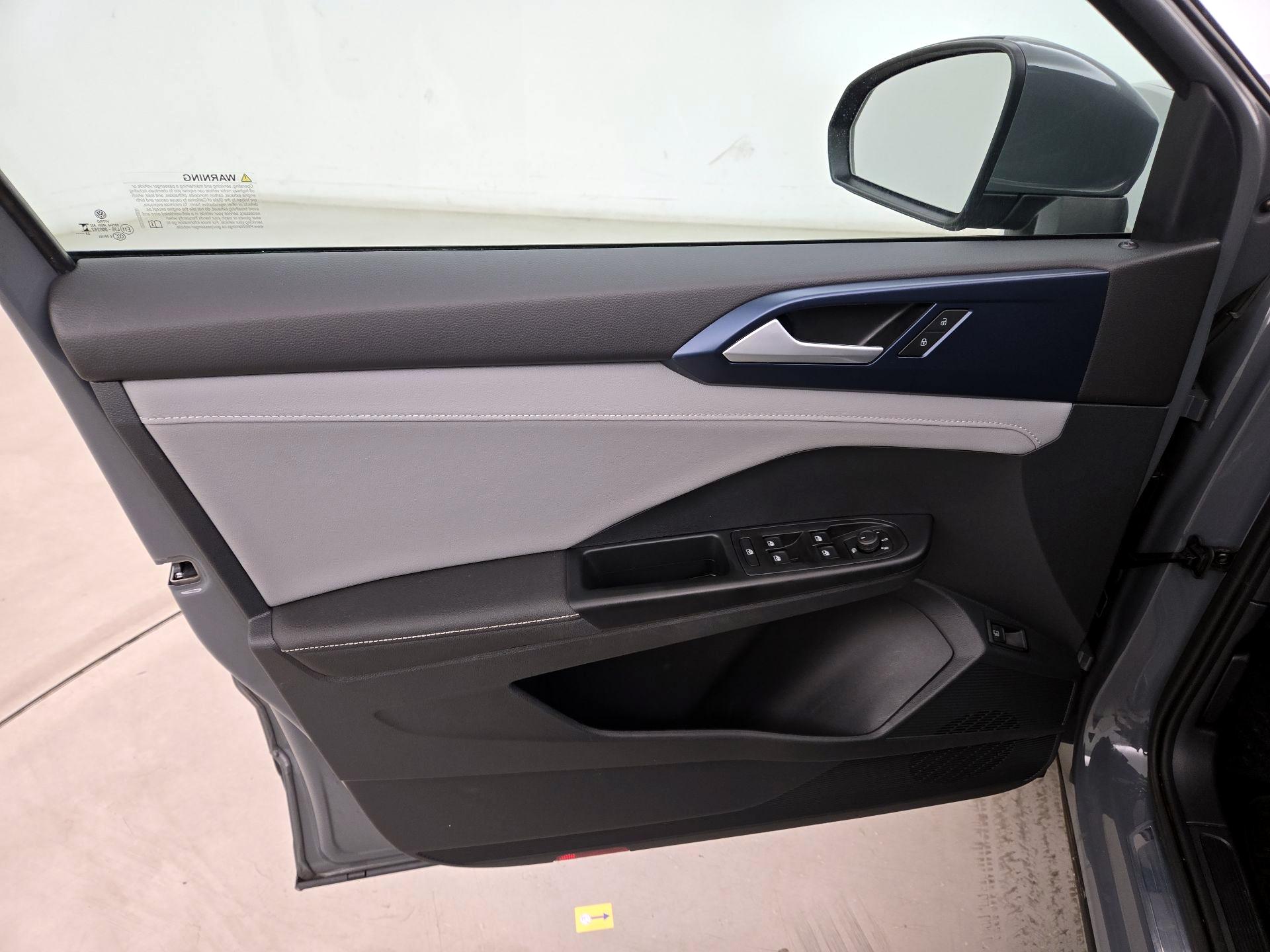 Thumbnail: 2024 Volkswagen Taos - 12