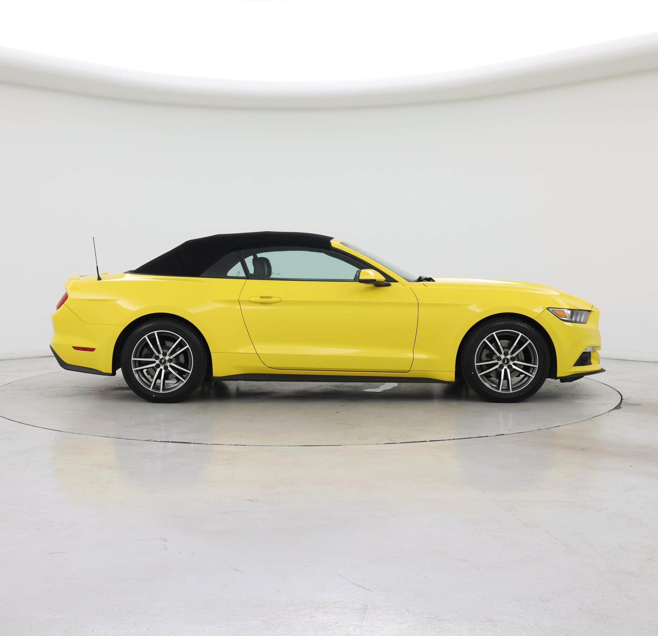 Thumbnail: 2017 Ford Mustang - 7