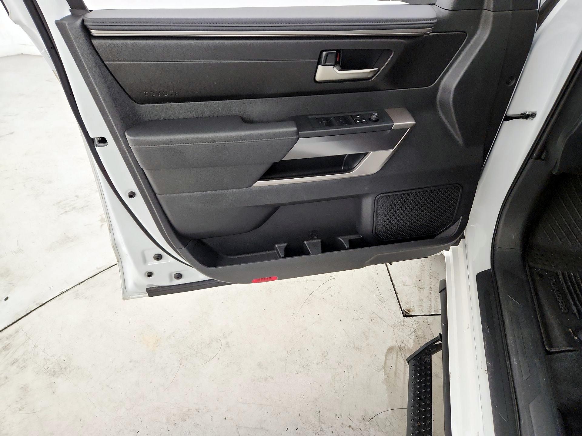 Thumbnail: 2025 Toyota Tundra - 12