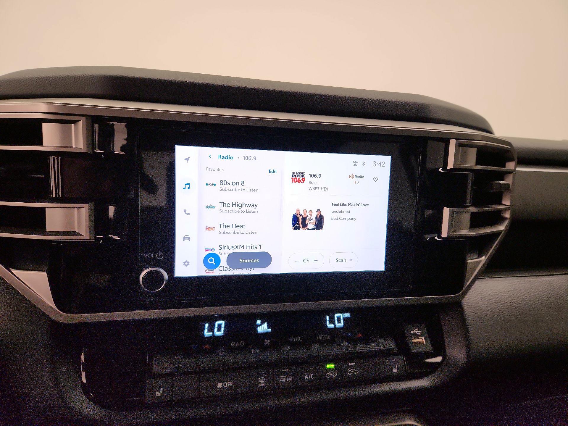 Thumbnail: 2025 Toyota Tundra - 15