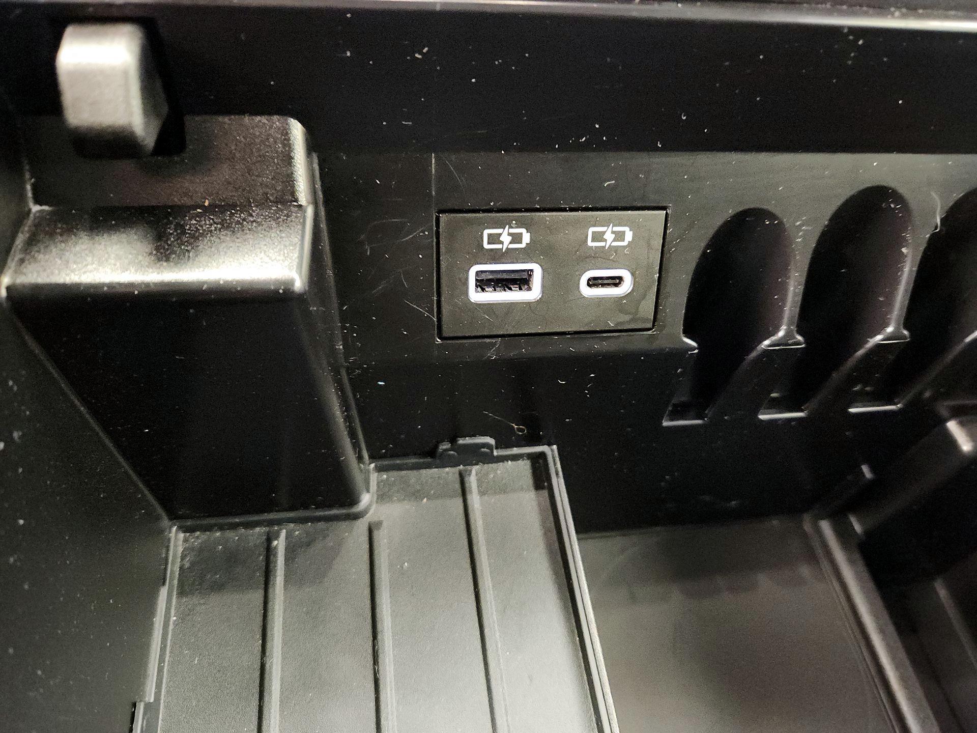 Thumbnail: 2025 Toyota Tundra - 18