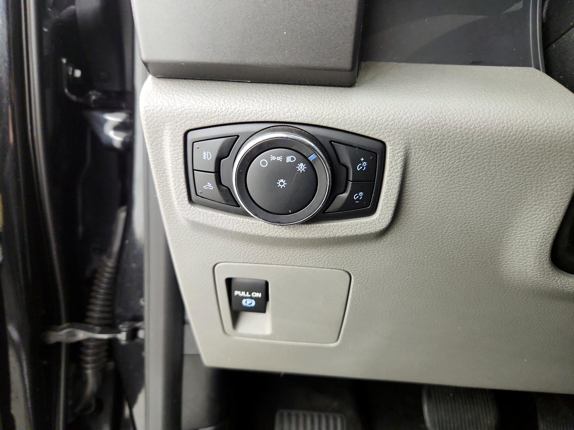 Thumbnail: 2015 Ford F-150 - 13