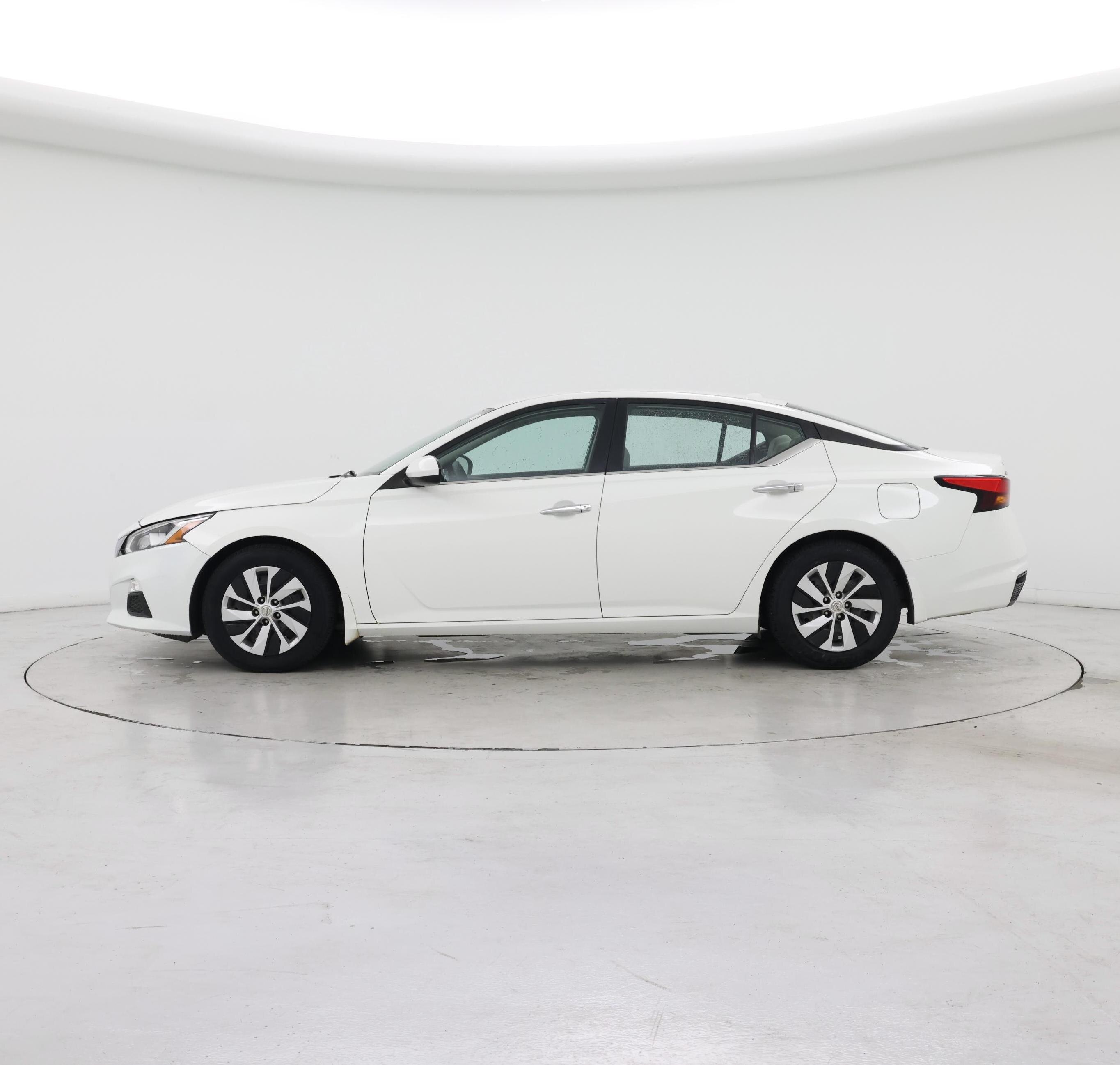 Thumbnail: 2020 Nissan Altima - 3