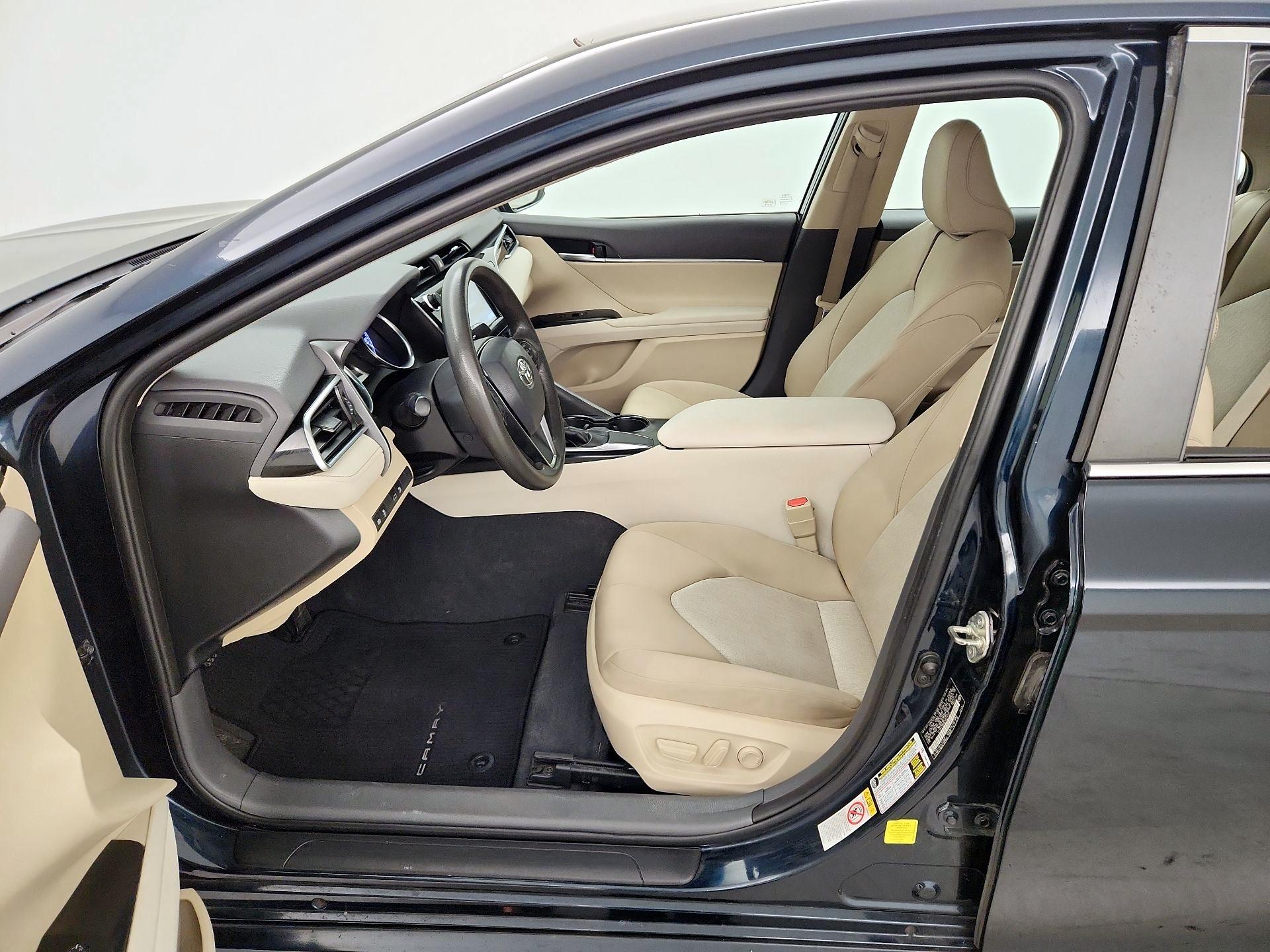 Thumbnail: 2018 Toyota Camry - 11