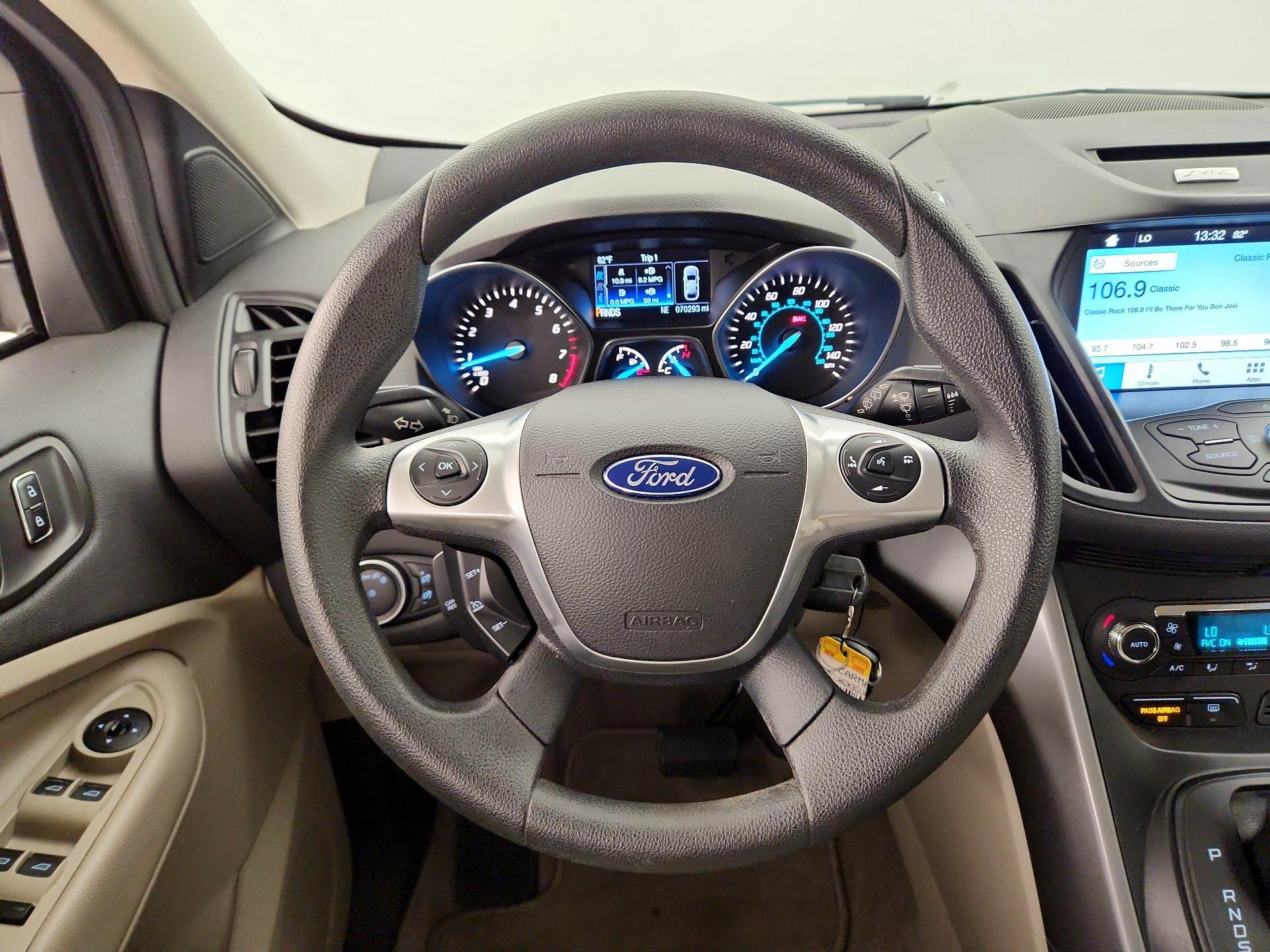Thumbnail: 2016 Ford Escape - 10