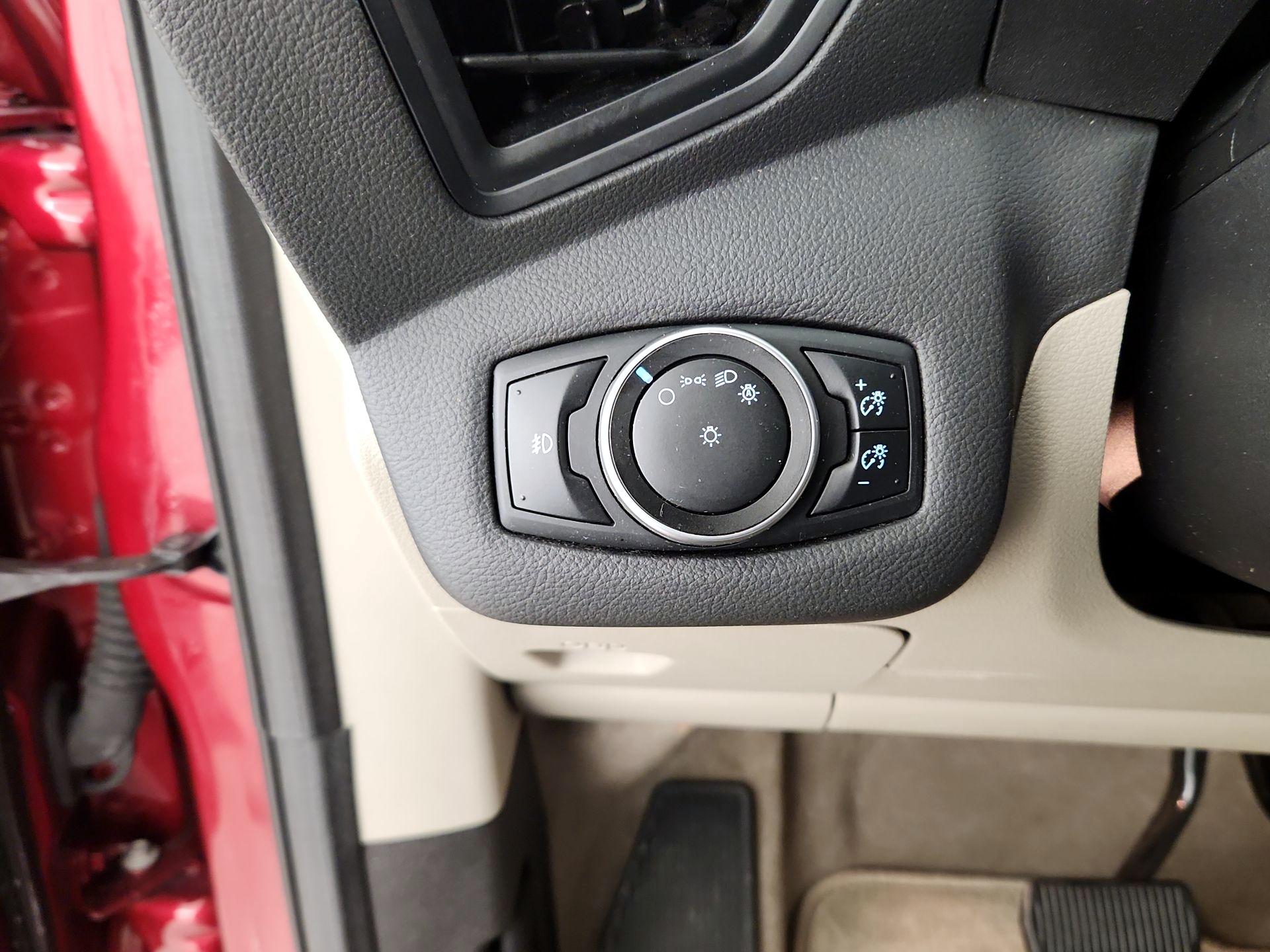 Thumbnail: 2016 Ford Escape - 13