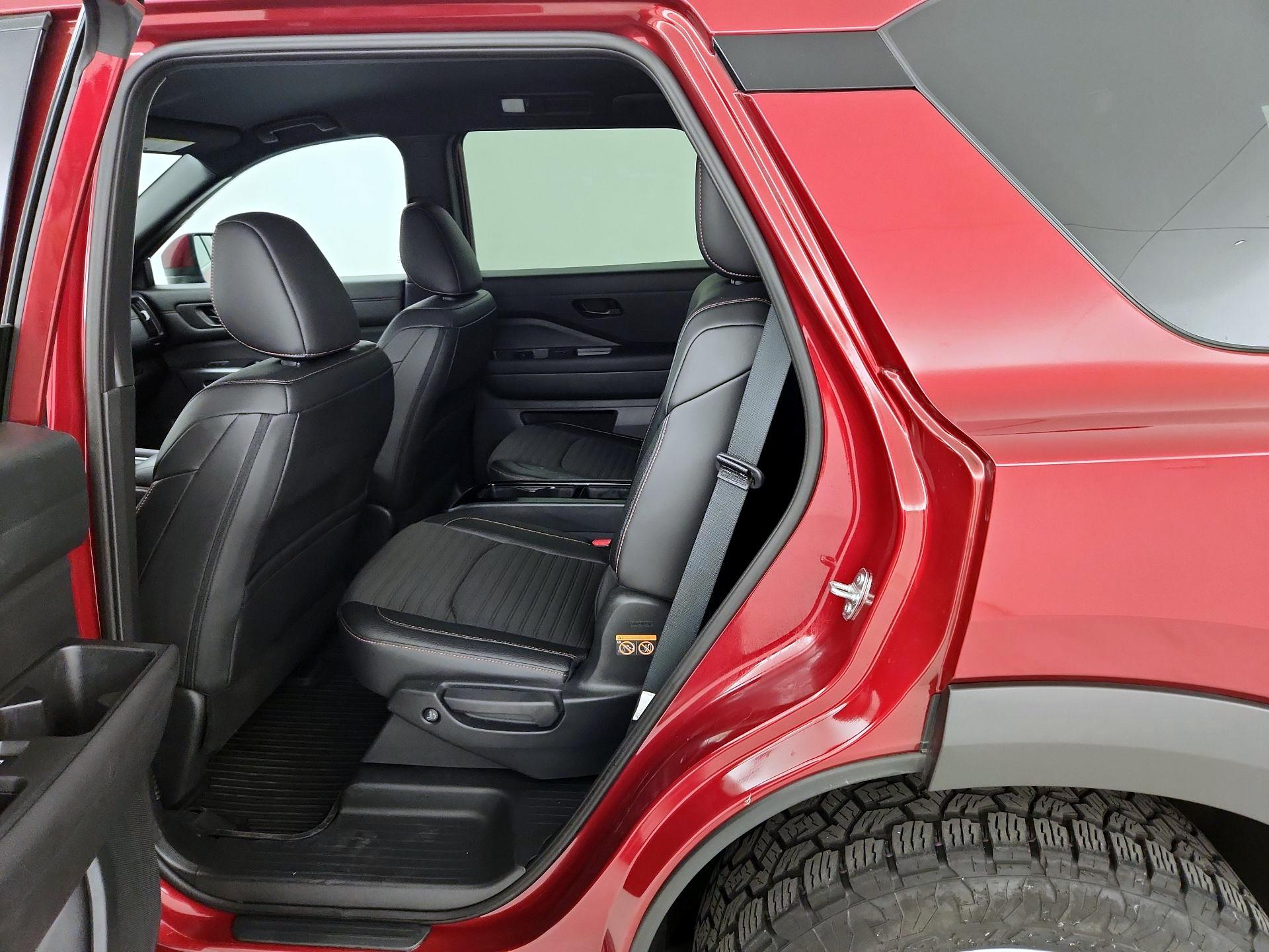 Thumbnail: 2025 Nissan Pathfinder - 19