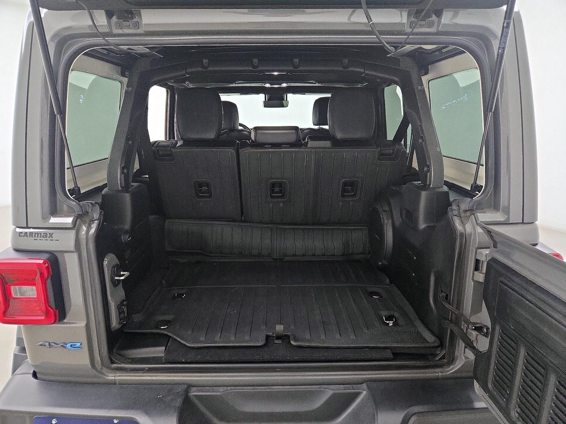 Thumbnail: 2021 Jeep Wrangler - 20