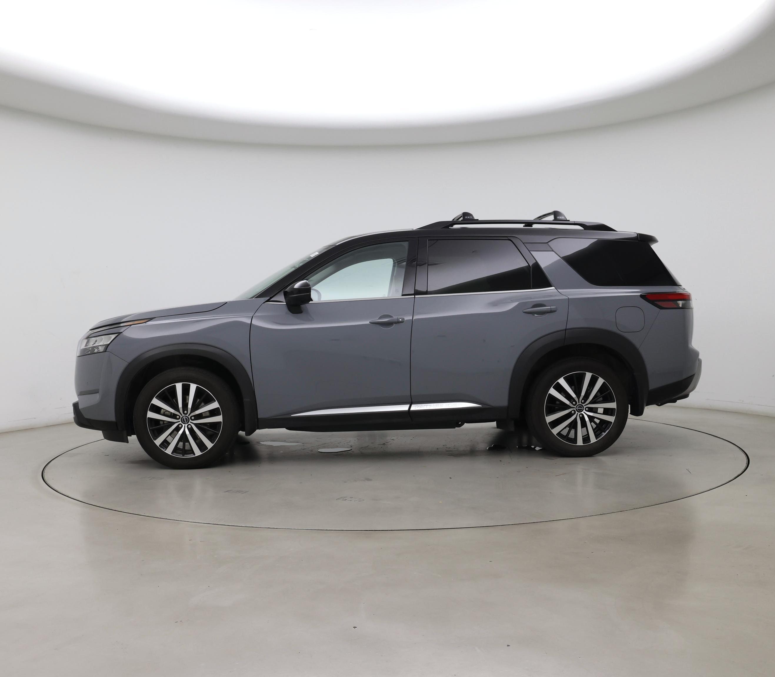 Thumbnail: 2023 Nissan Pathfinder - 3