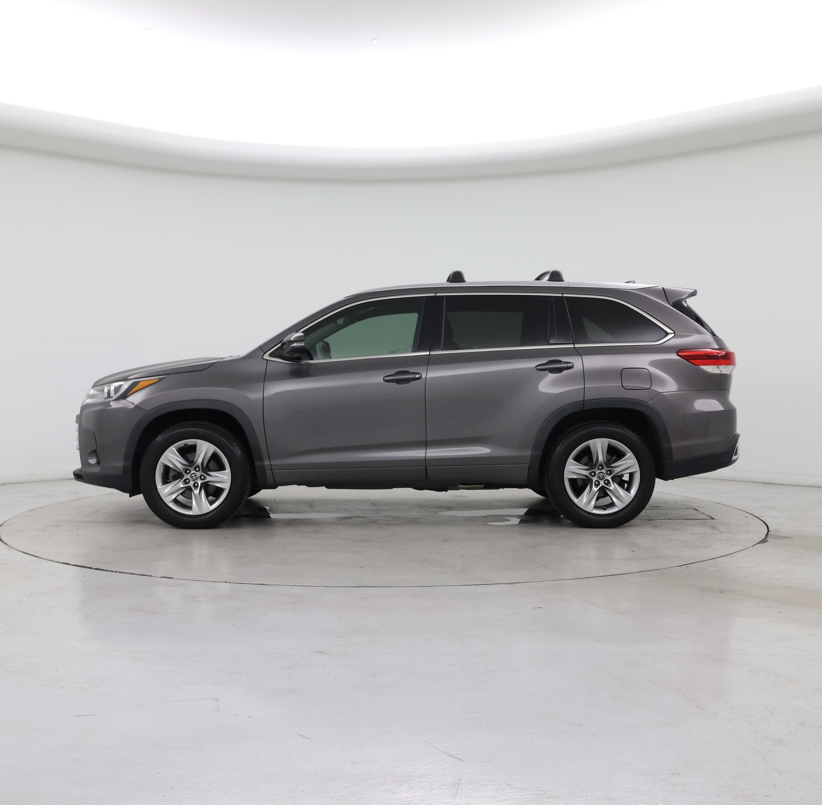 Thumbnail: 2017 Toyota Highlander - 3