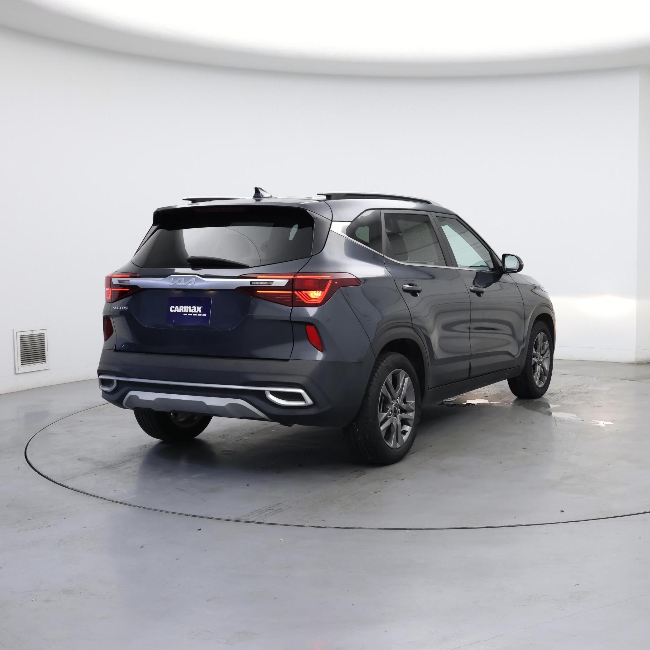 Thumbnail: 2022 Kia Seltos - 8