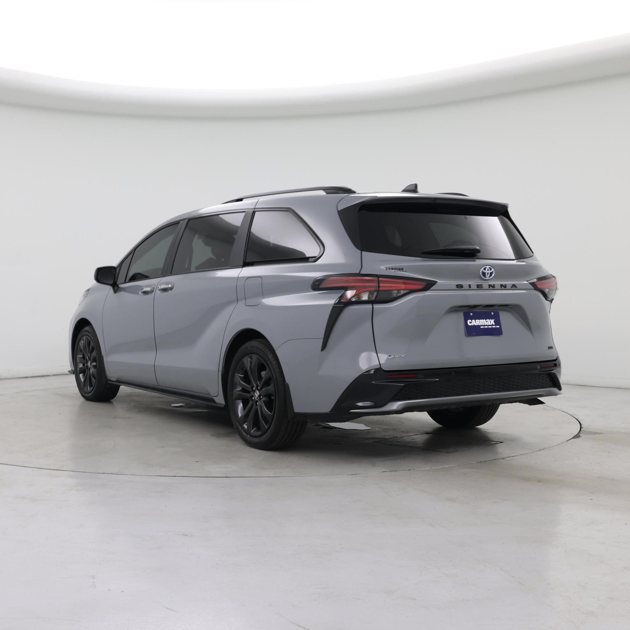 Thumbnail: 2025 Toyota Sienna - 2