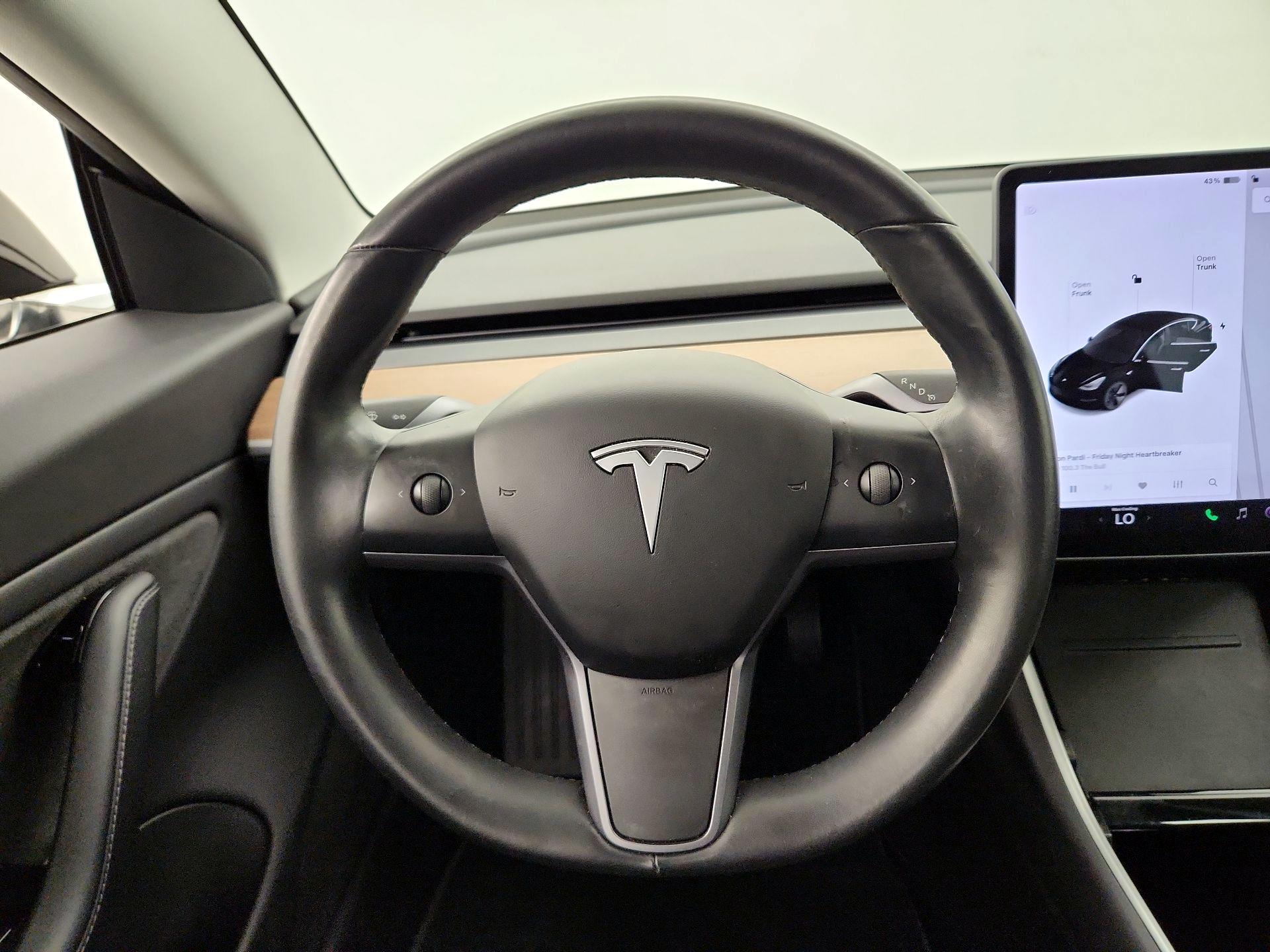 Thumbnail: 2018 Tesla Model 3 - 10
