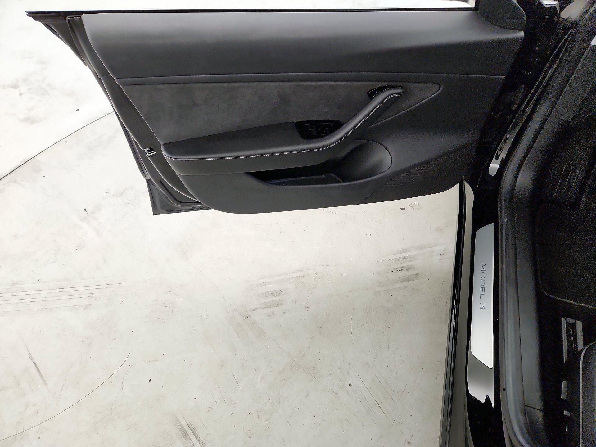 Thumbnail: 2018 Tesla Model 3 - 12