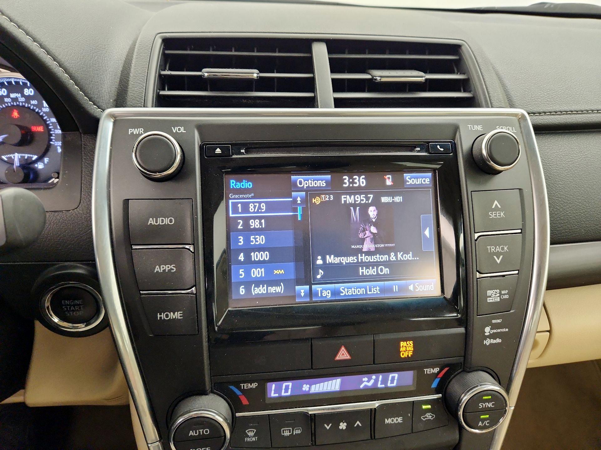 Thumbnail: 2015 Toyota Camry - 16