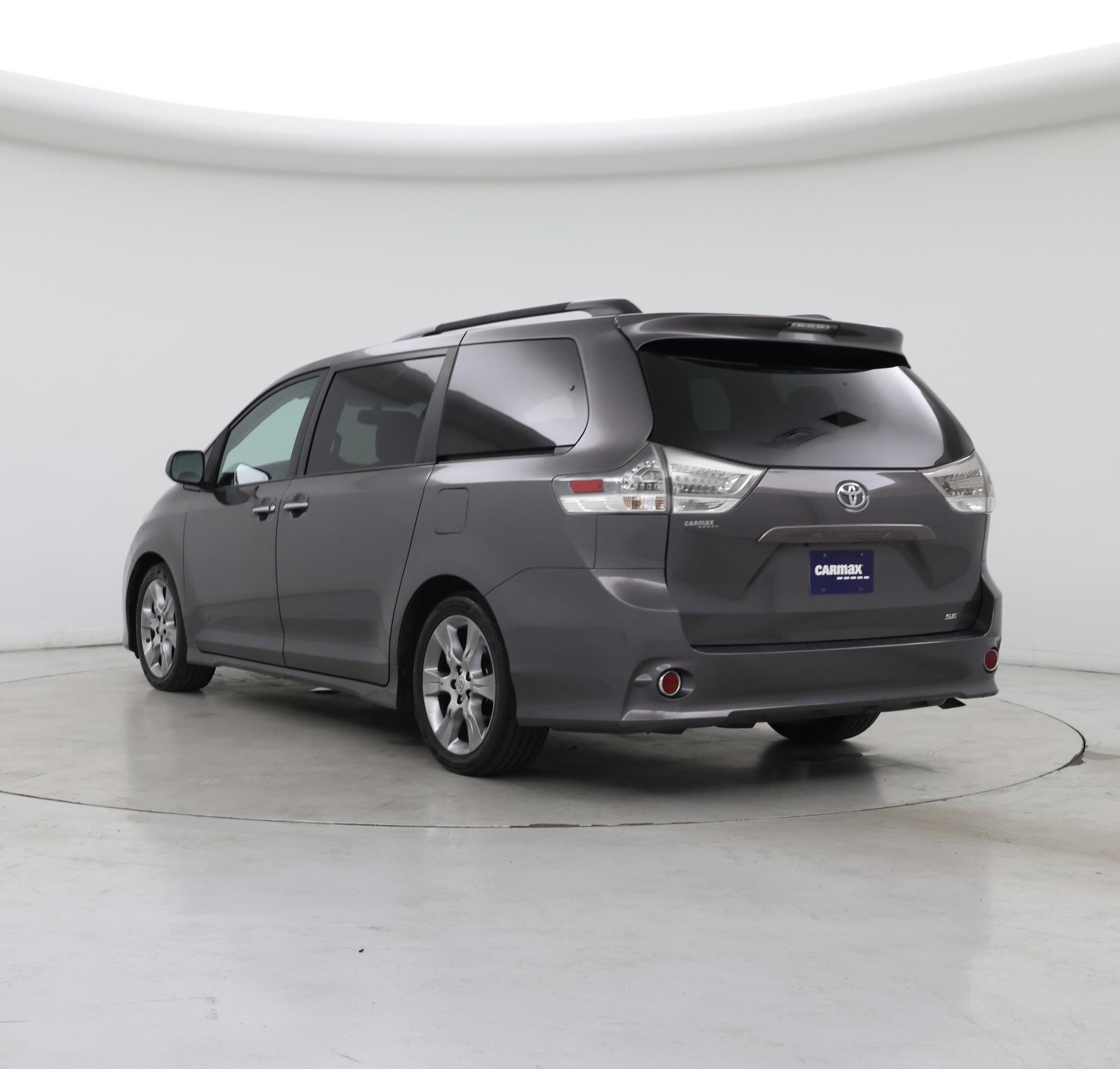 Thumbnail: 2015 Toyota Sienna - 2