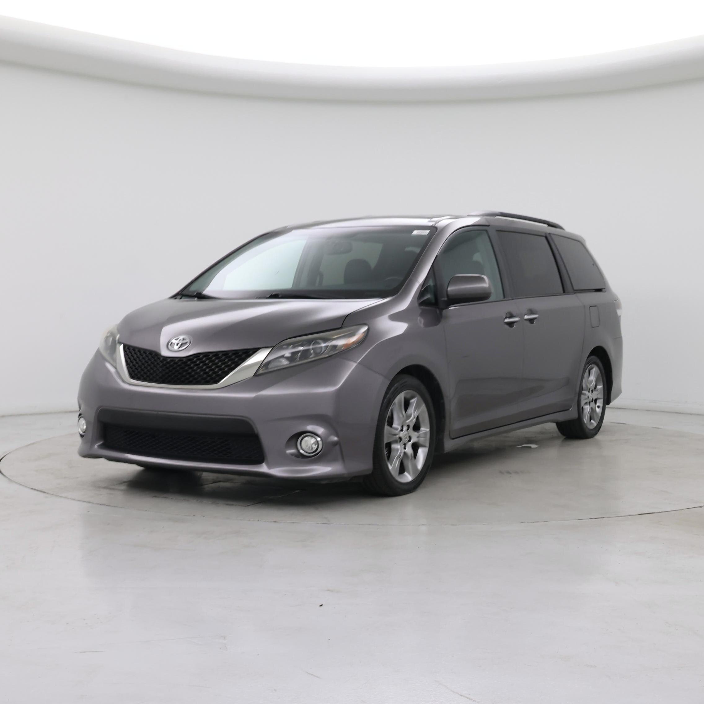 Thumbnail: 2015 Toyota Sienna - 4