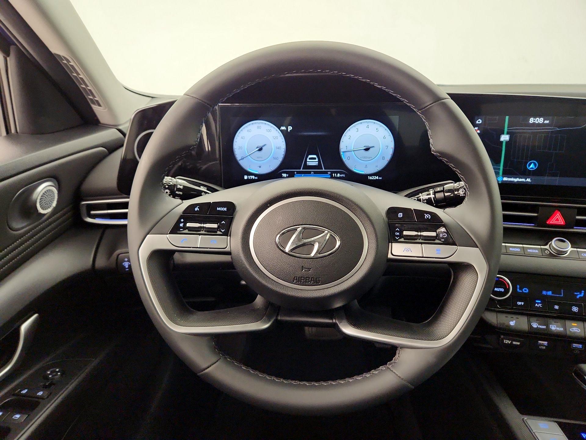 Thumbnail: 2023 Hyundai Elantra - 10