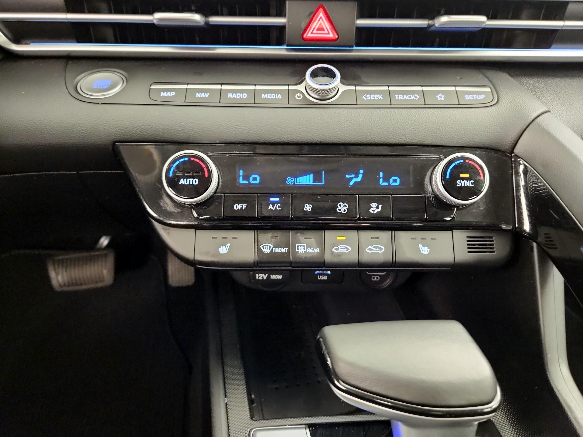 Thumbnail: 2023 Hyundai Elantra - 17