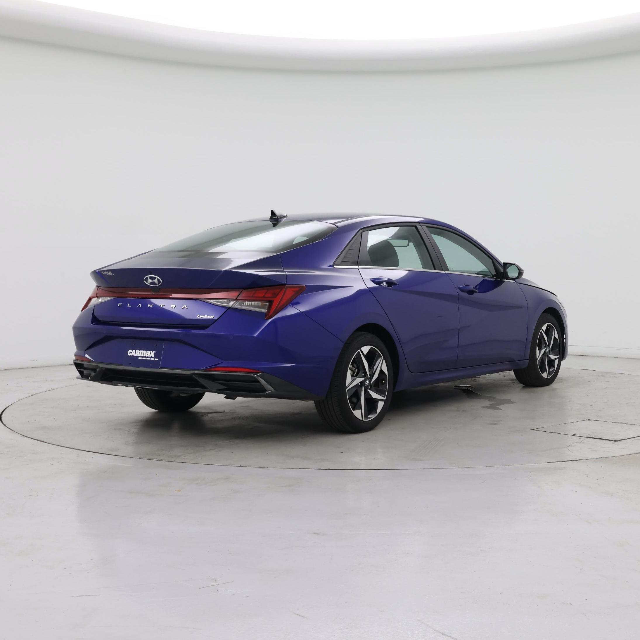 Thumbnail: 2023 Hyundai Elantra - 8