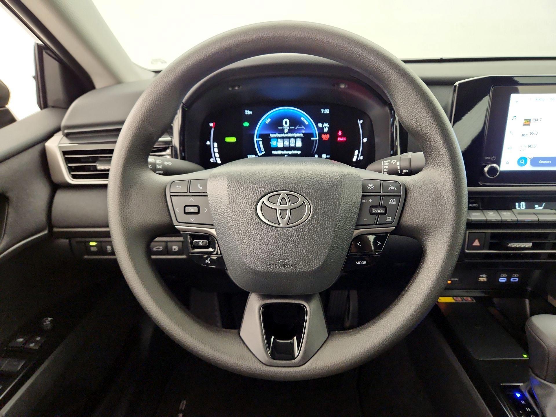Thumbnail: 2025 Toyota Camry - 10