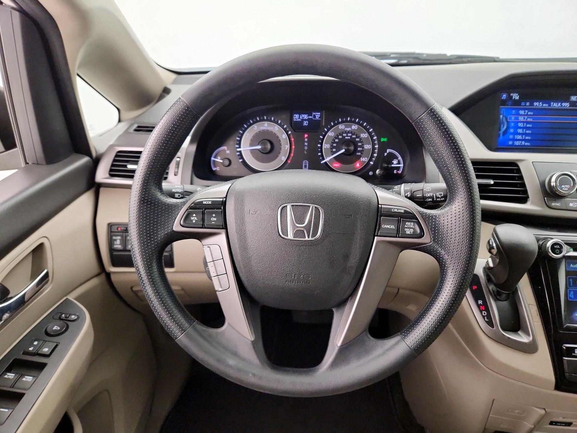 Thumbnail: 2017 Honda Odyssey - 10