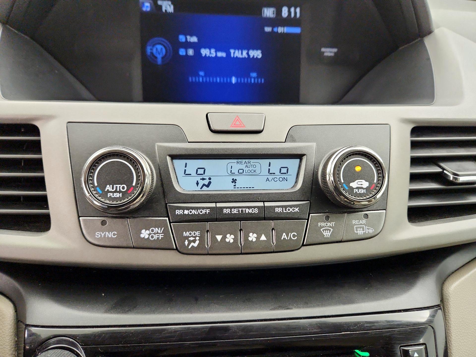 Thumbnail: 2017 Honda Odyssey - 16