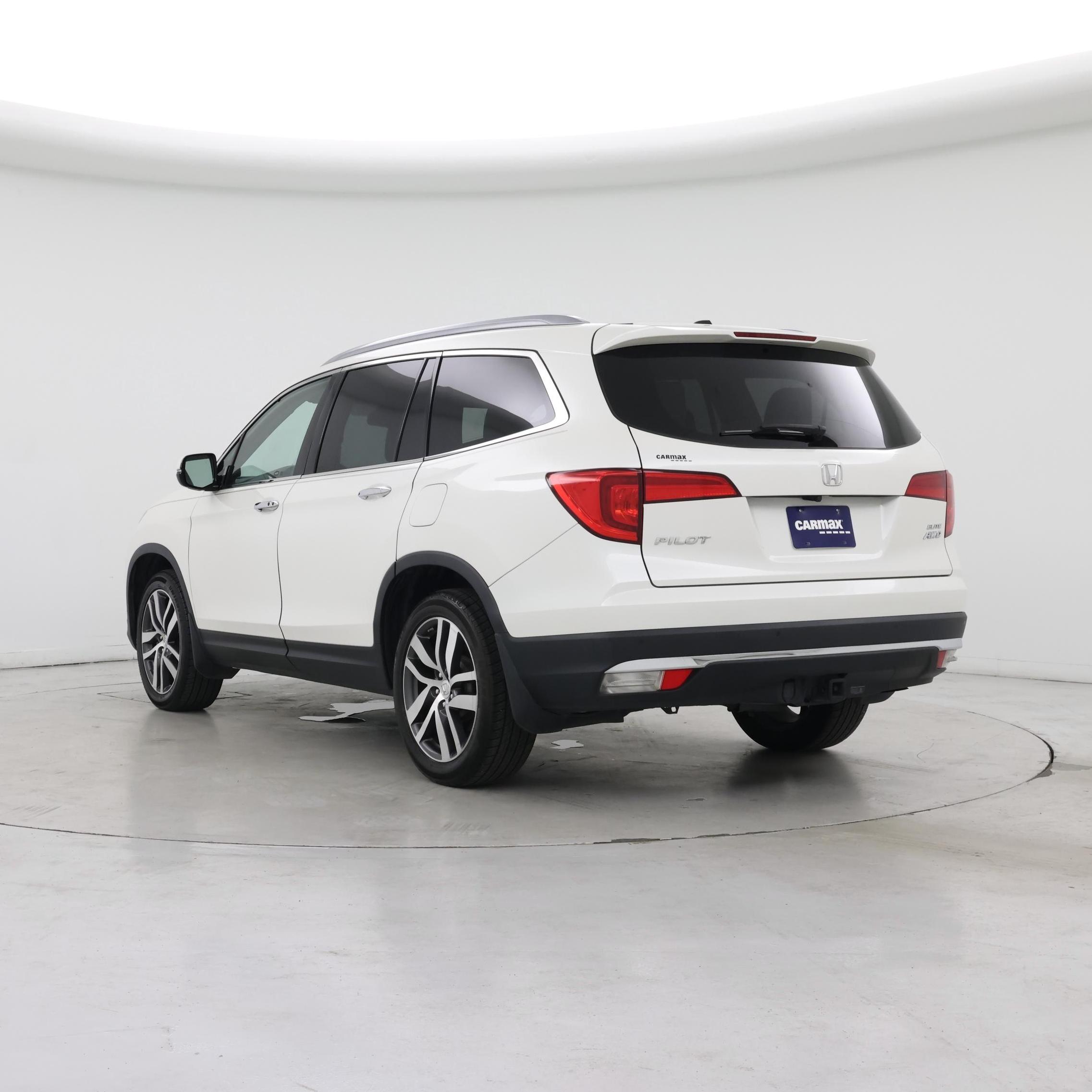 Thumbnail: 2017 Honda Pilot - 2