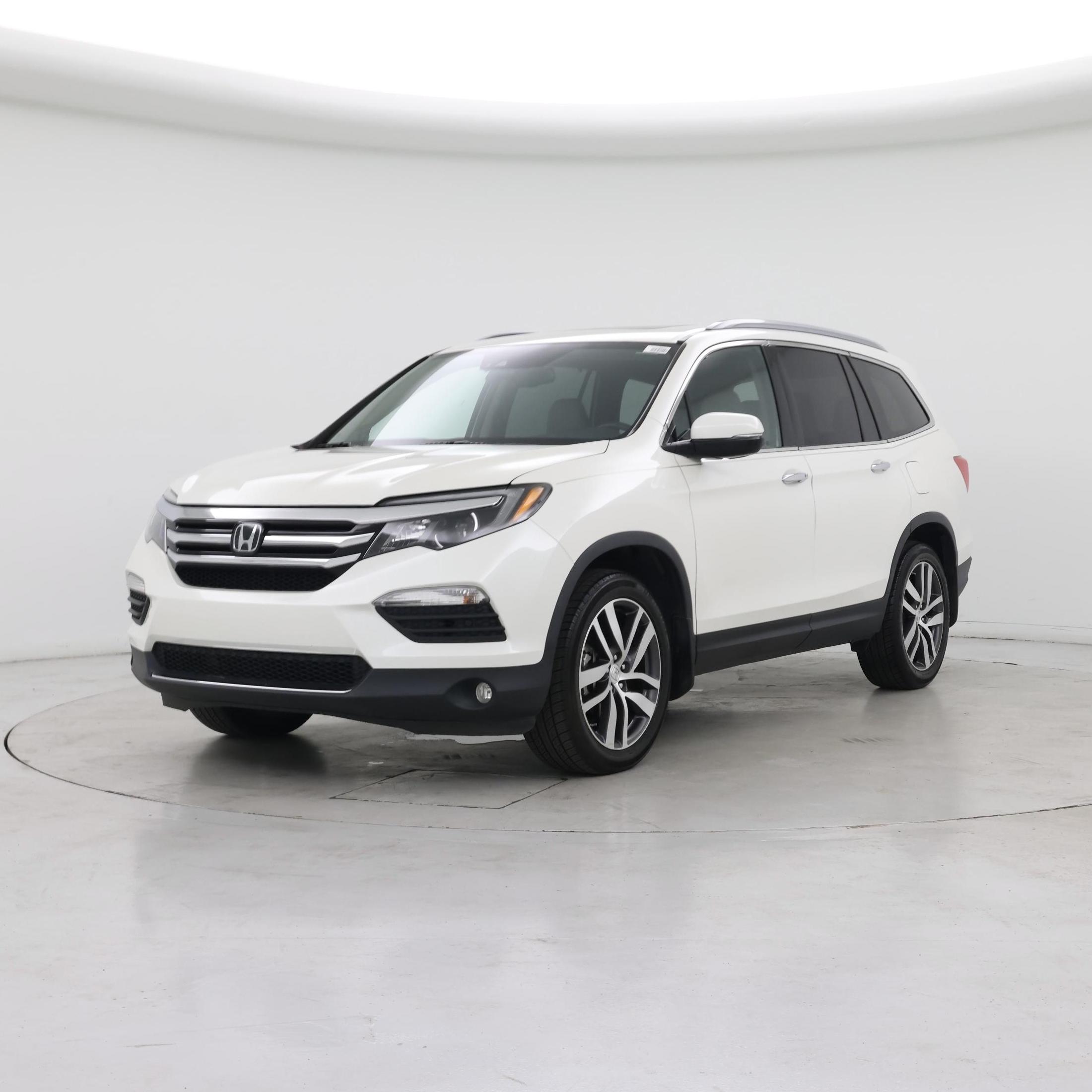 Thumbnail: 2017 Honda Pilot - 4